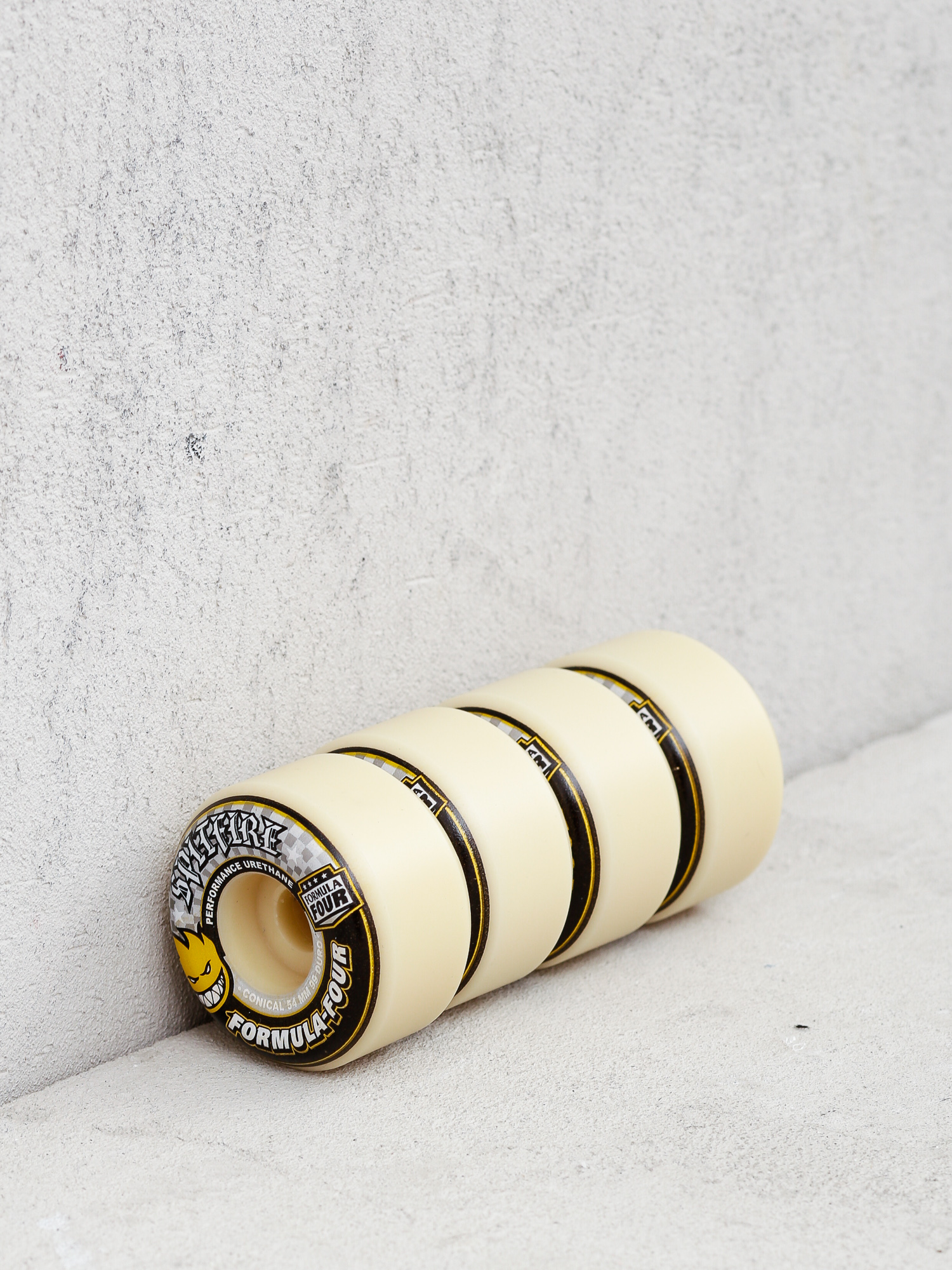 Kółka Spitfire F4 99D Conical (white/silver)