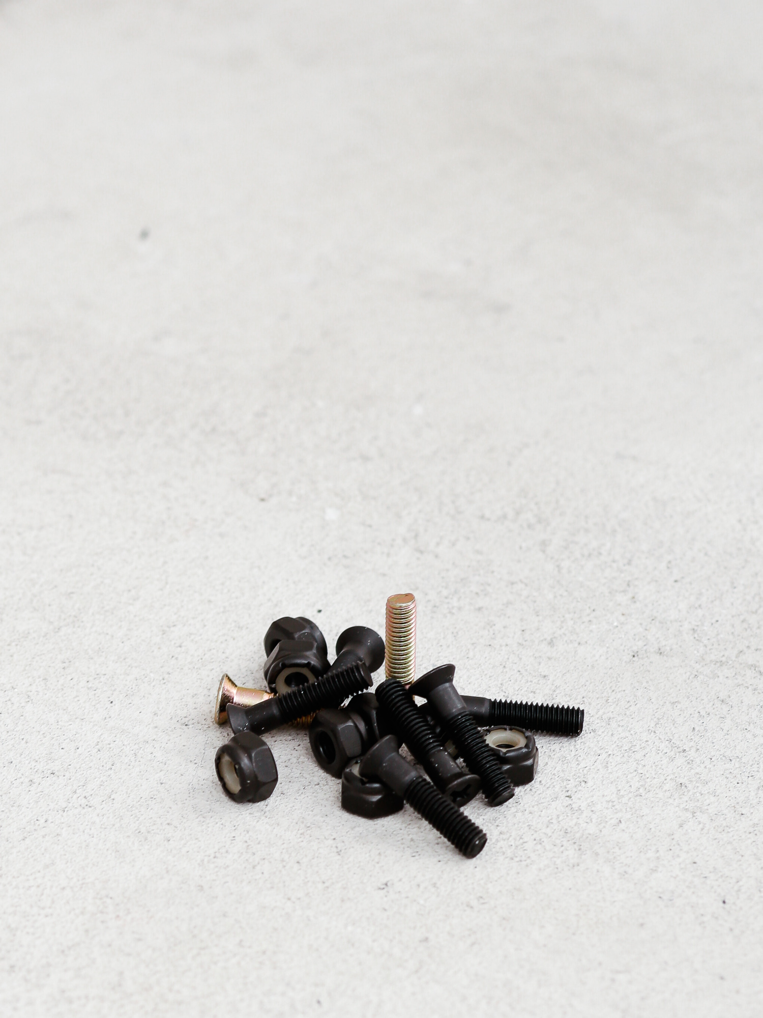 Montażówki Hard Luck Phillips Hardware (black/gold)