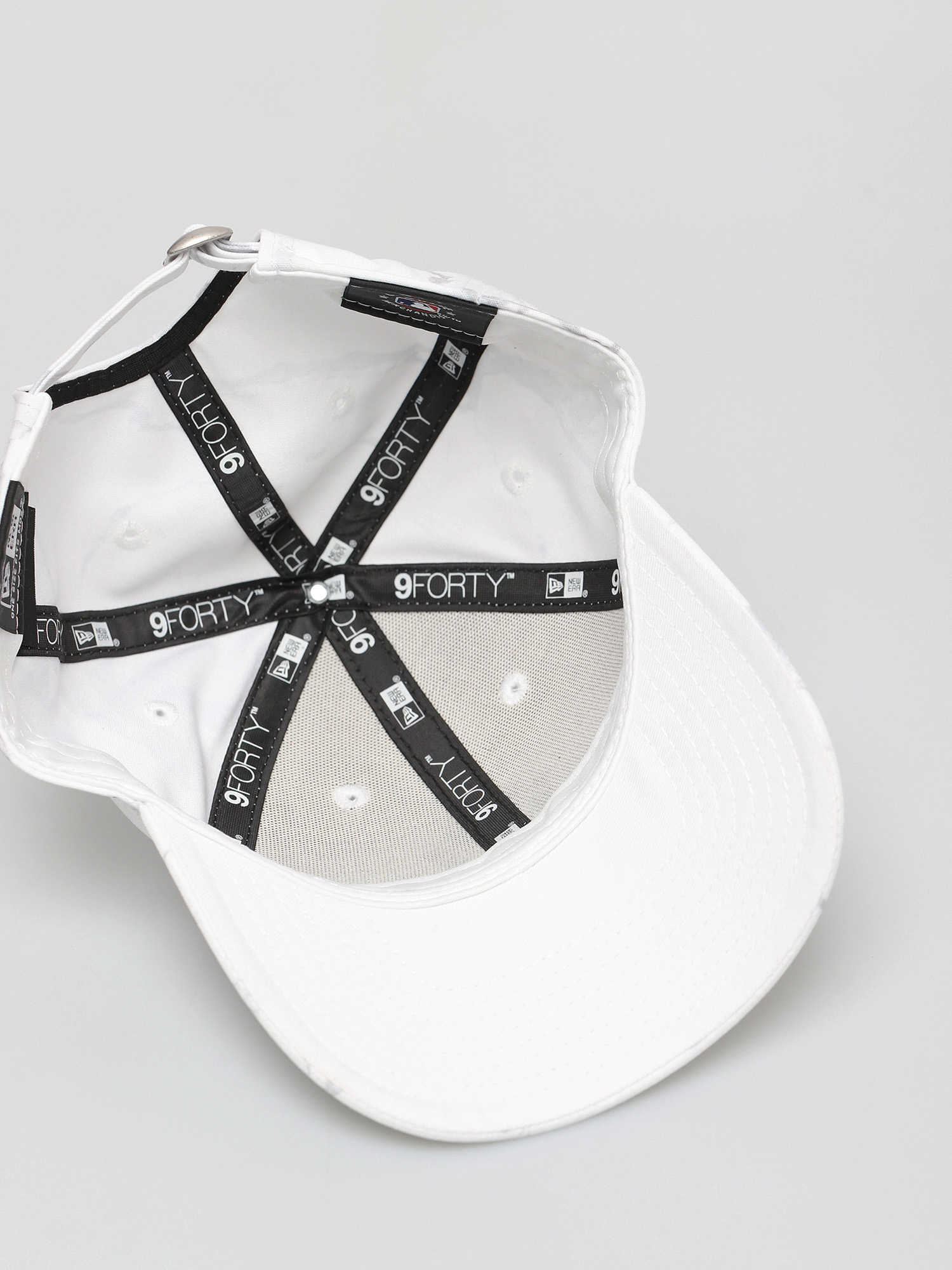 Czapka z daszkiem New Era Marble 940 New York Yankees Wmn (white)