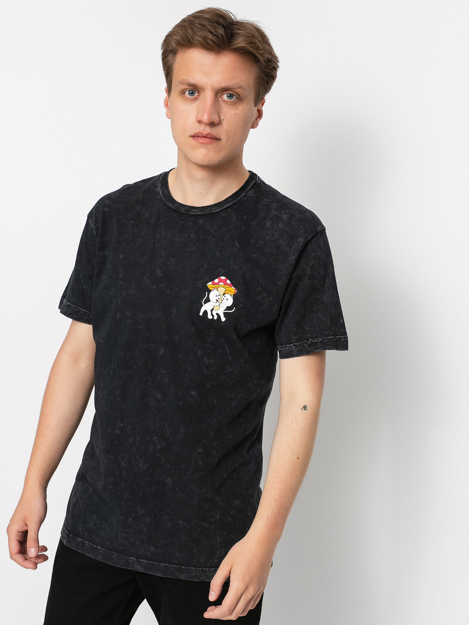 T-shirt RipNDip Sharing Is Caring (black mineral wash)
