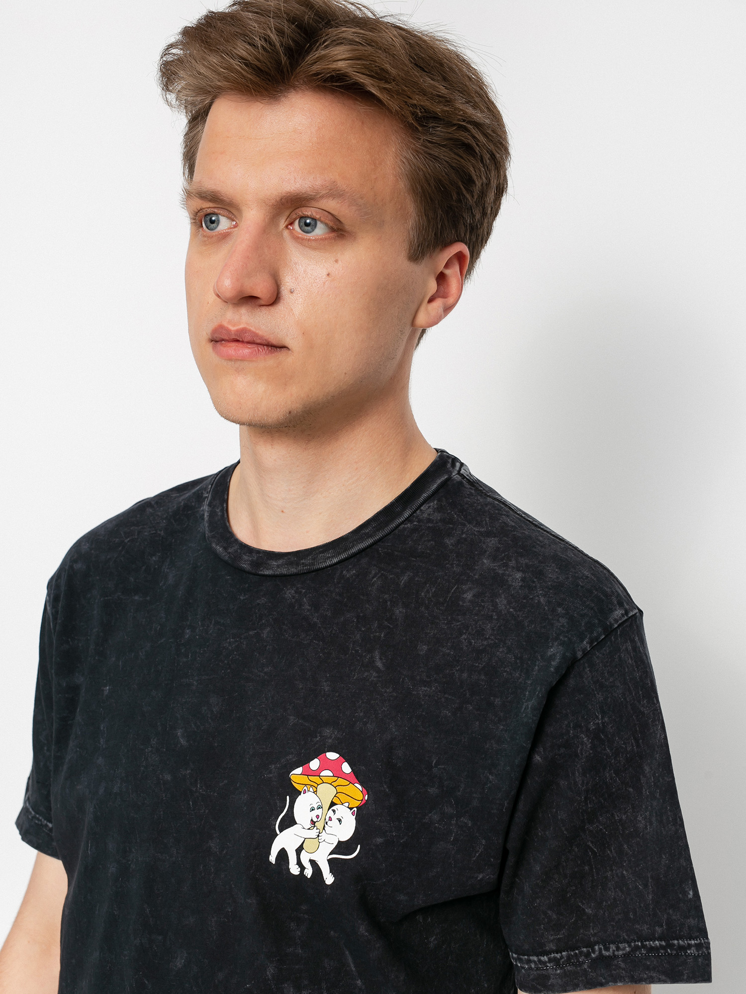 T-shirt RipNDip Sharing Is Caring (black mineral wash)