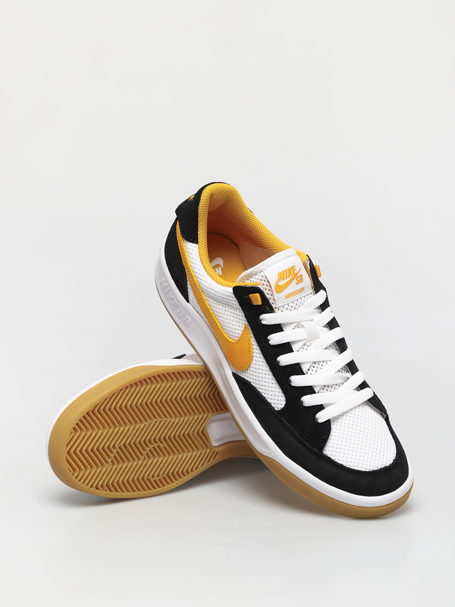 Buty Nike SB Adversary (black/university gold white)