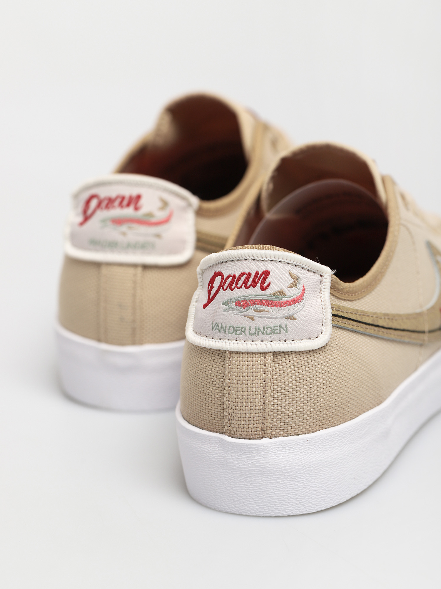 Buty Nike SB X Daan Van Der Linden Blazer Court (grain/parachute beige light bone sail)