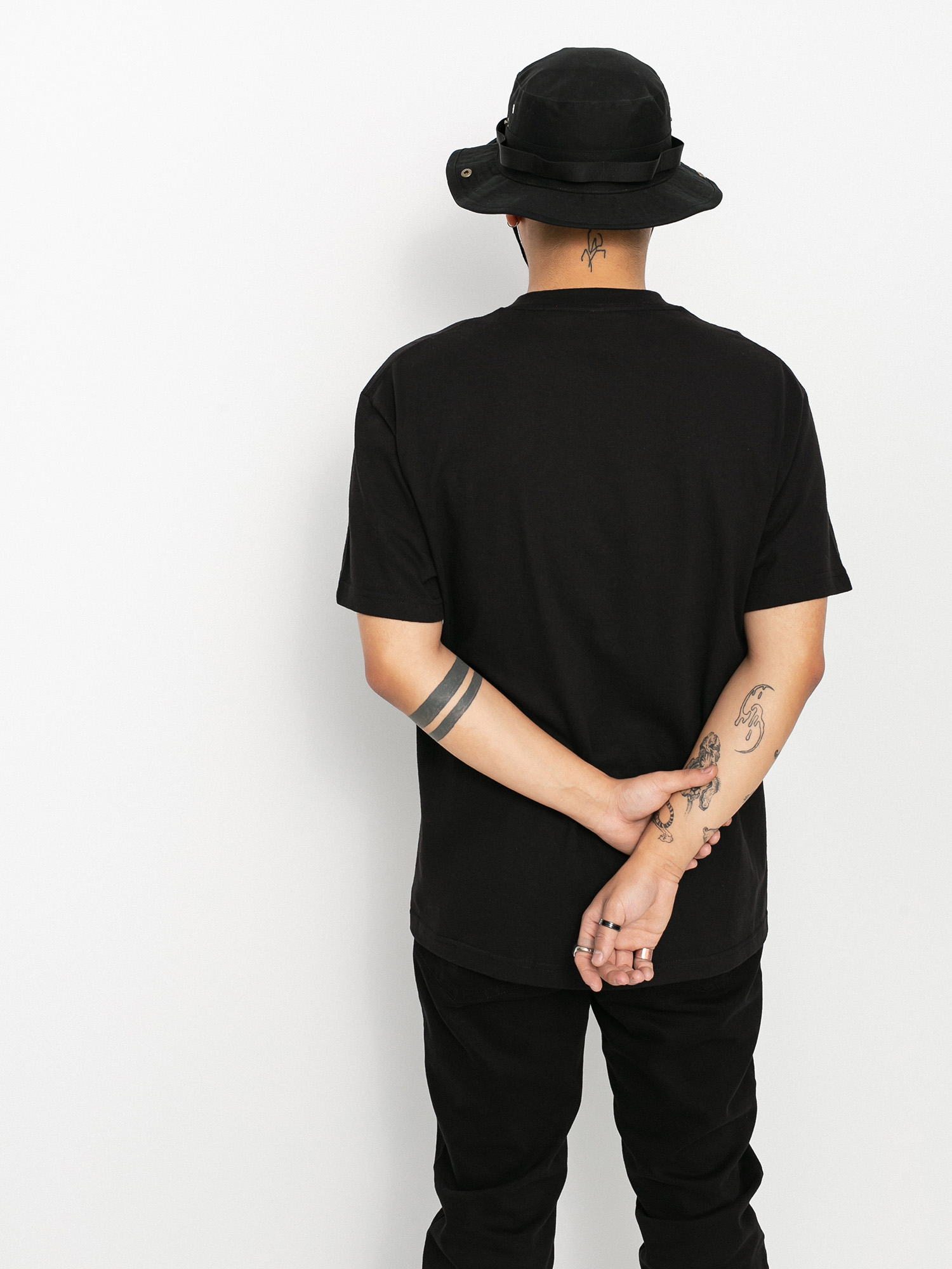 T-shirt DGK Giving (black)