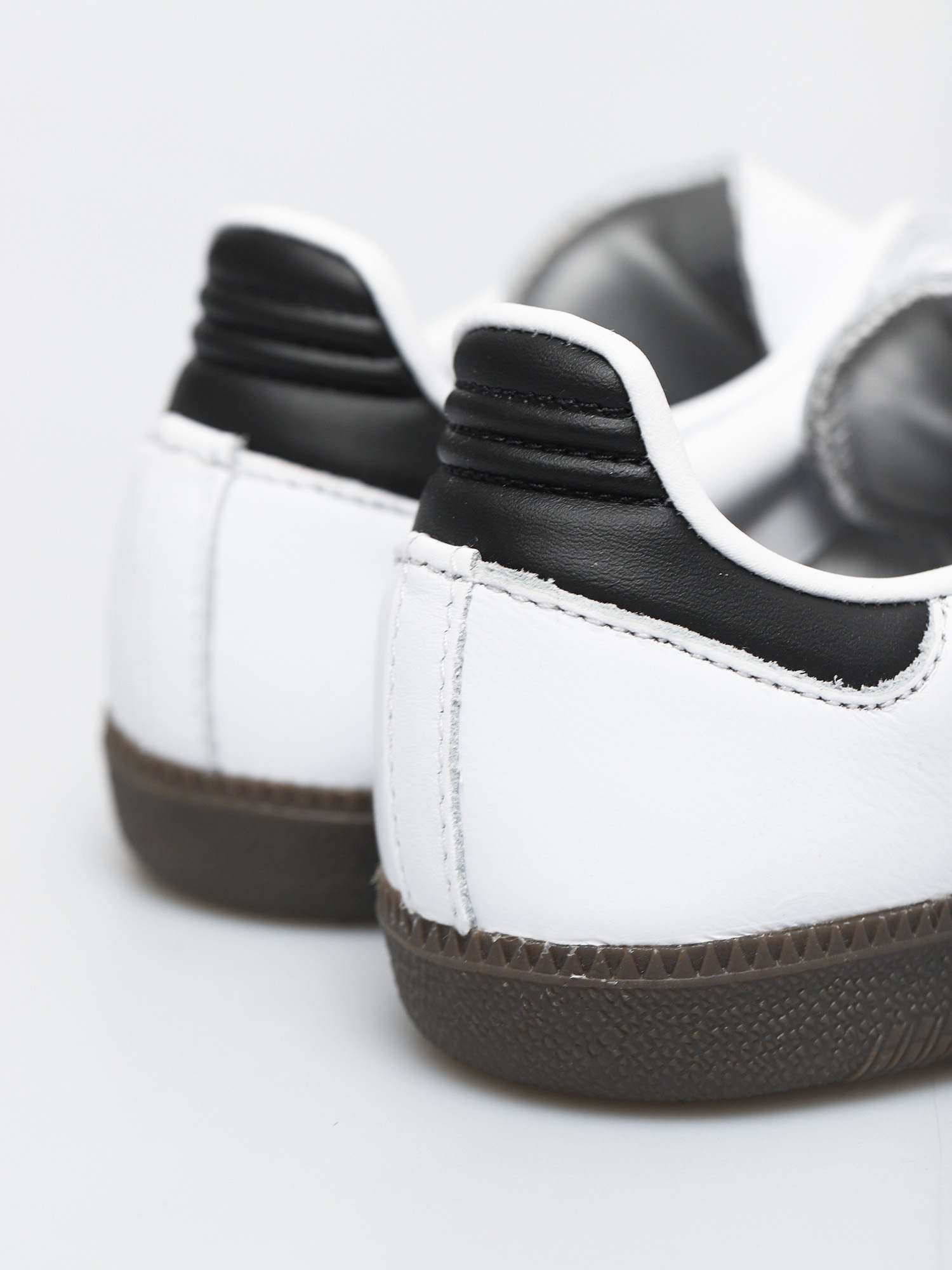 Buty adidas Samba ADV (ftwwht/cblack/gum5)