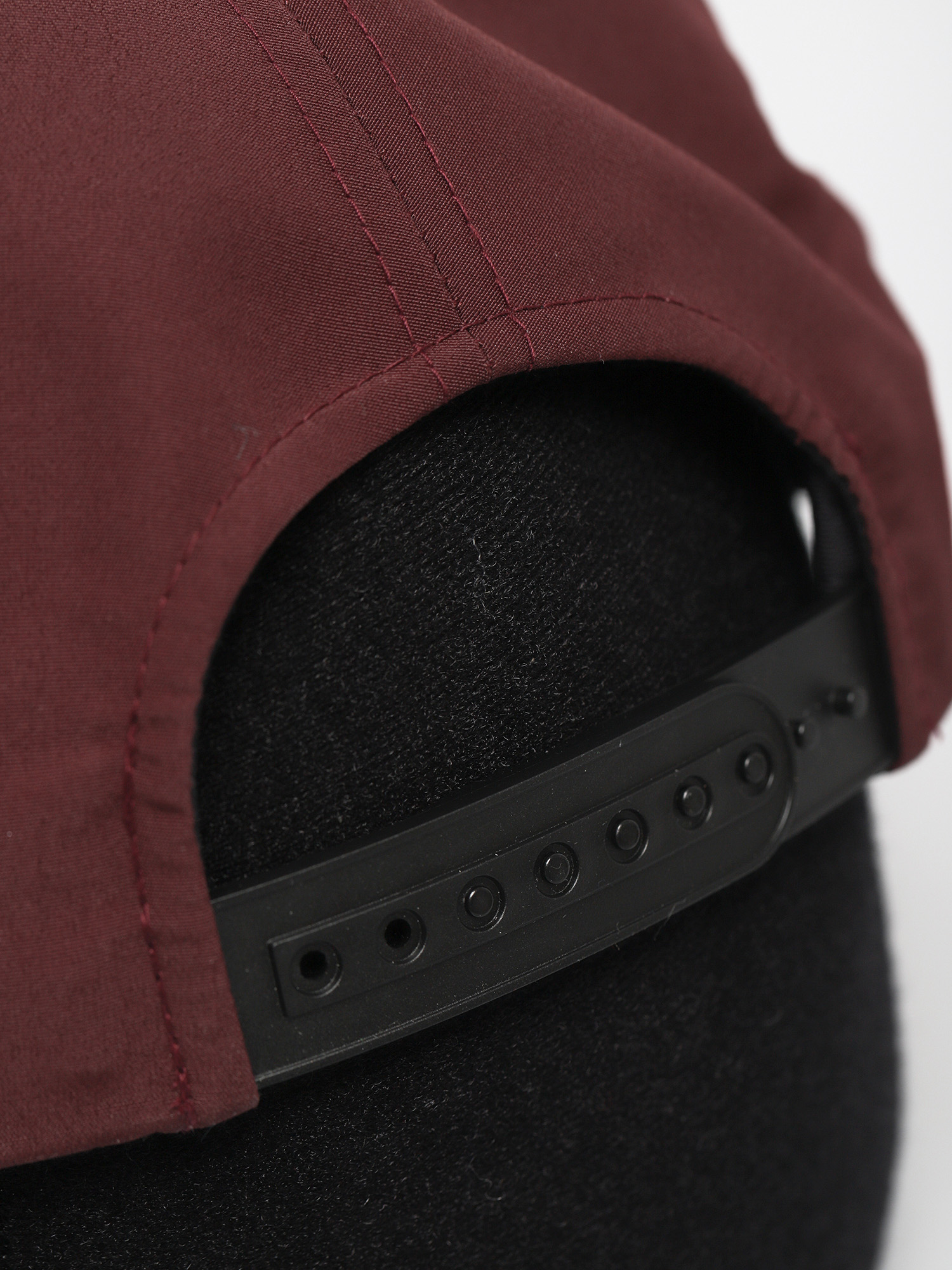 Czapka z daszkiem Salty Crew Alpha Tech 5 Panel (burgundy/navy)