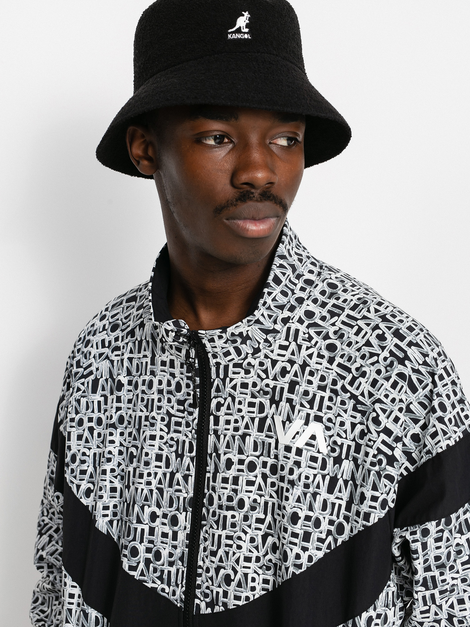 Kurtka RVCA Bedwin Ipfu Track (black print)