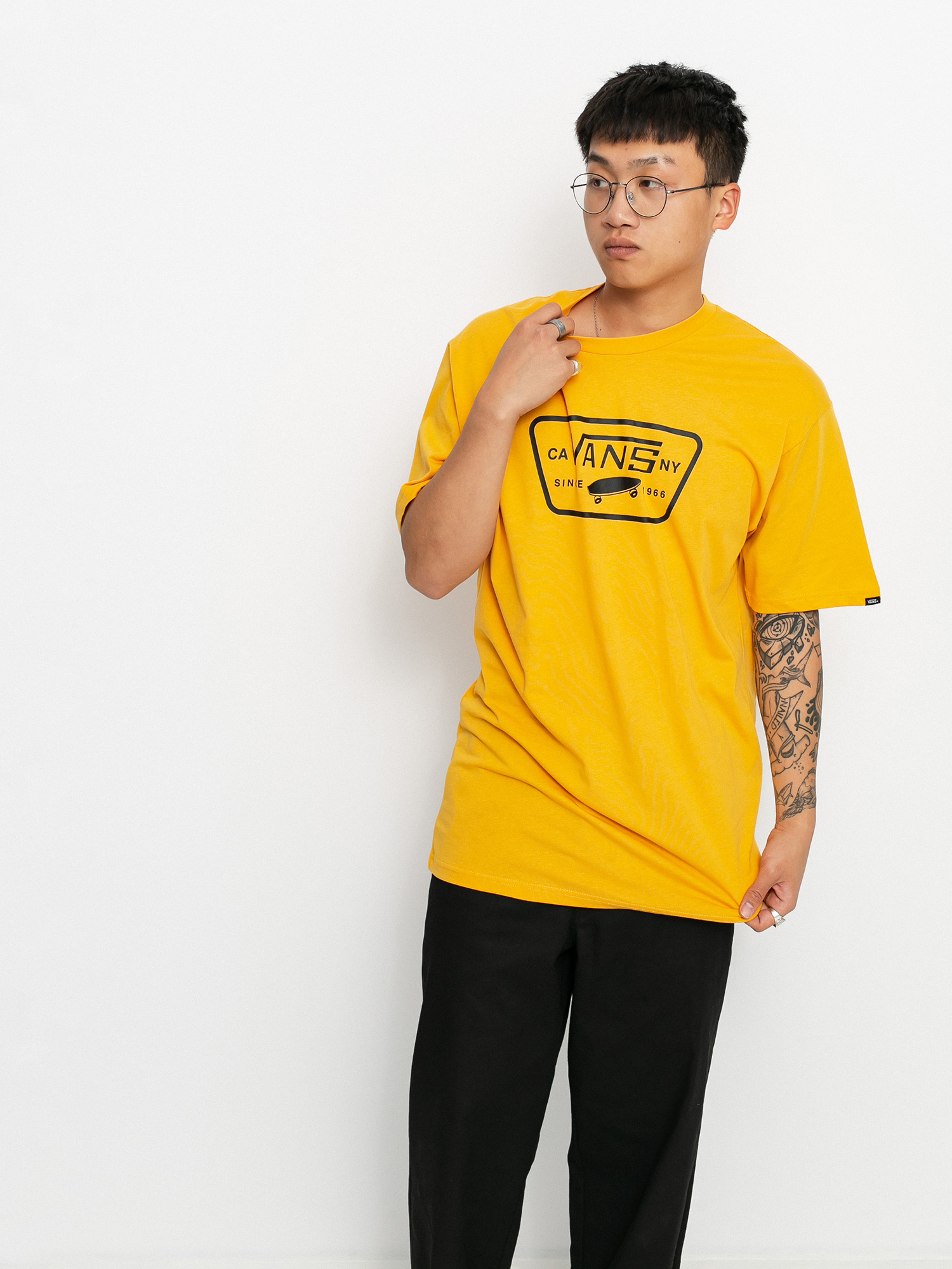 T-shirt Vans Full Patch (golden glow/black)