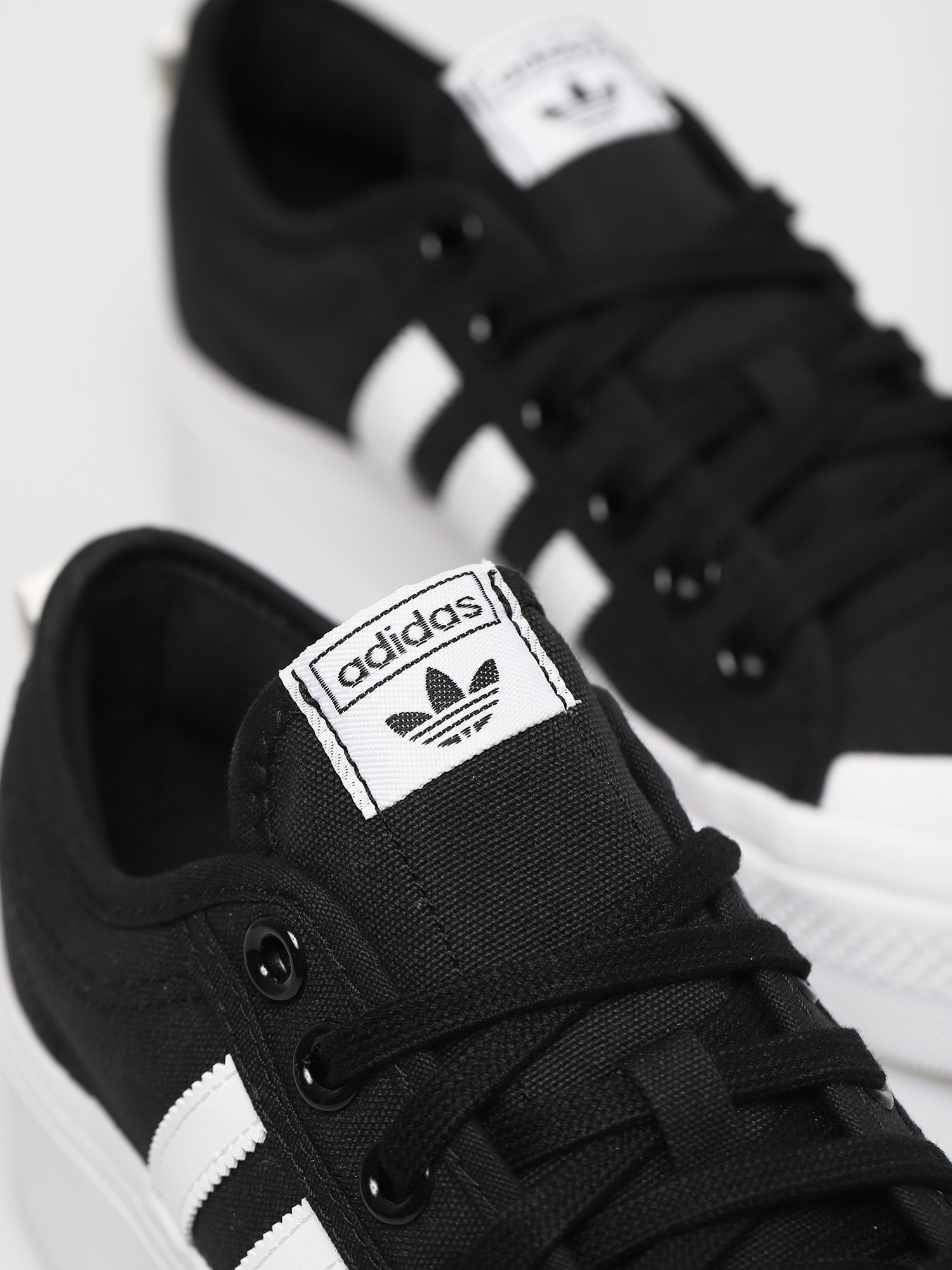 Buty adidas Originals Nizza Platform Wmn (cblack/cwhite/cwhite)