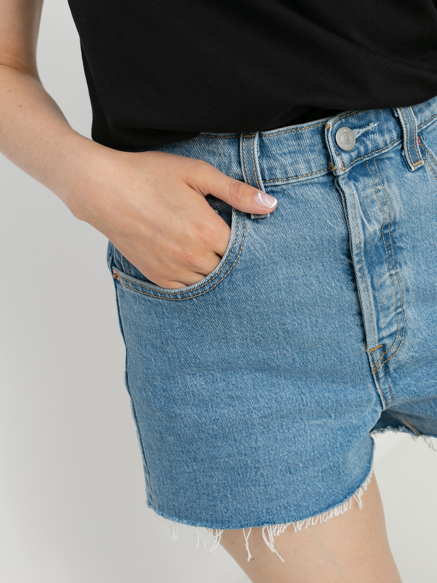 Szorty Levi's® Ribcage Wmn (tango stonewash)