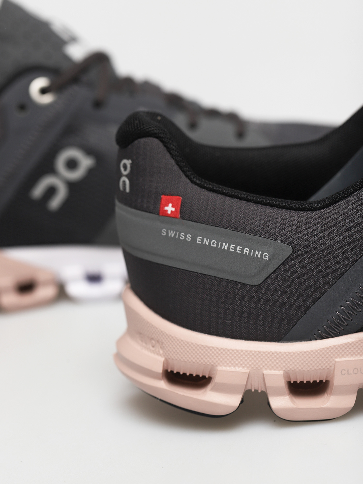 Buty On Running Cloudflow Wmn (rock/rose)