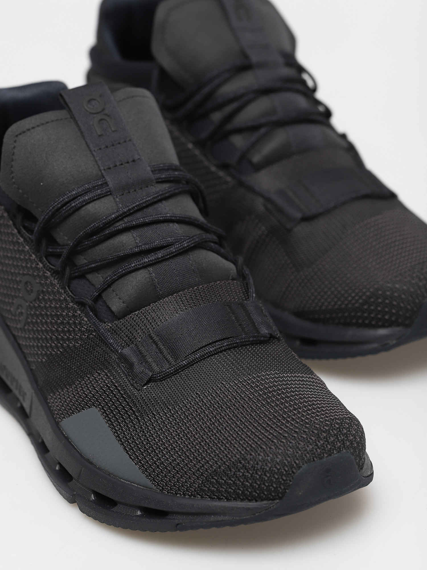 Buty On Running Cloudnova (black/eclipse)