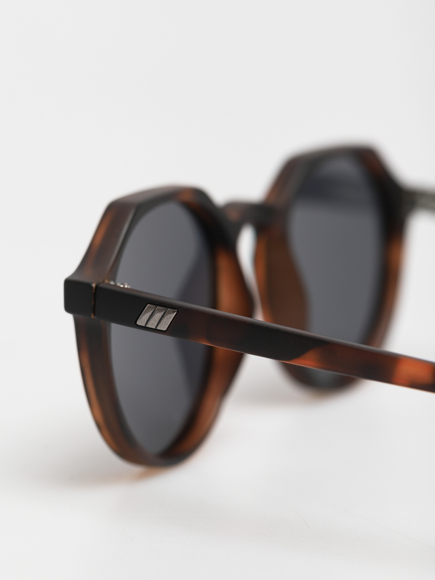Okulary przeciwsłoneczne Le Specs Speed Of Night (matte tort)