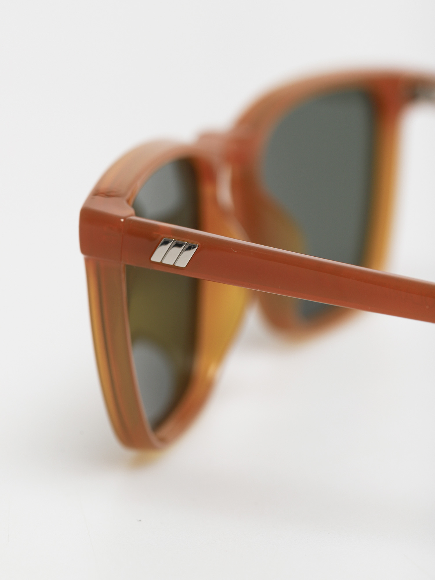 Okulary przeciwsłoneczne Le Specs Bad Medicine Alt Fit (orche)