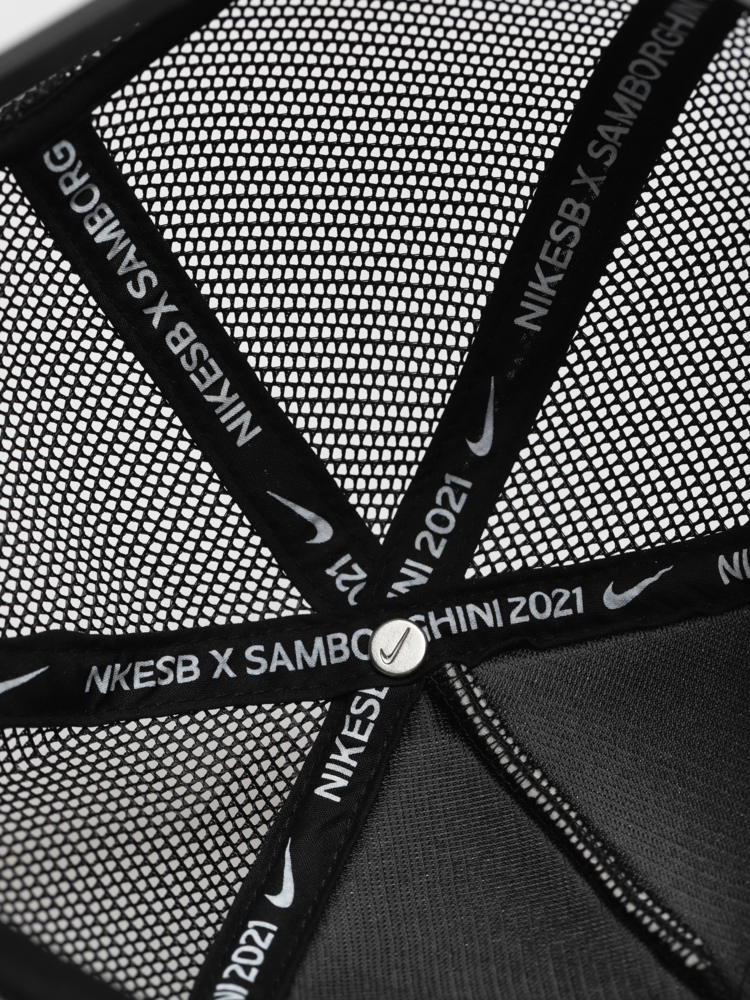 Czapka z daszkiem Nike SB X Samborghini Cl99 Trucker (black)