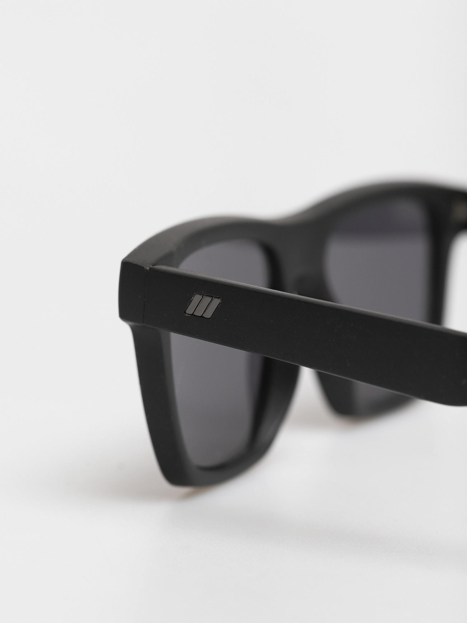 Okulary przeciwsłoneczne Le Specs Sustain Grassy Knoll (black grass)