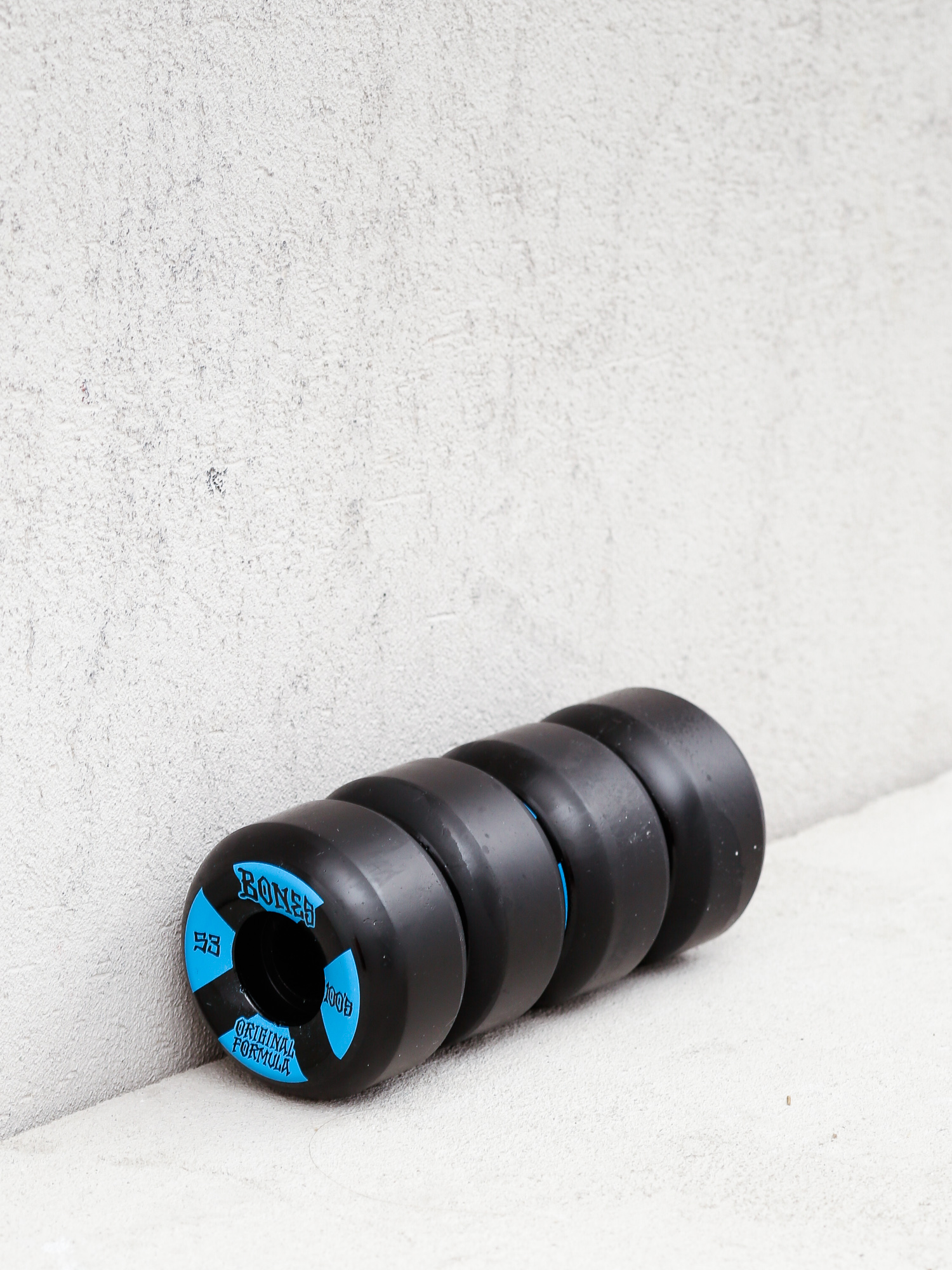 Kółka Bones 100#4 Og Forumla V5 Sidecut 100A (black/blue)