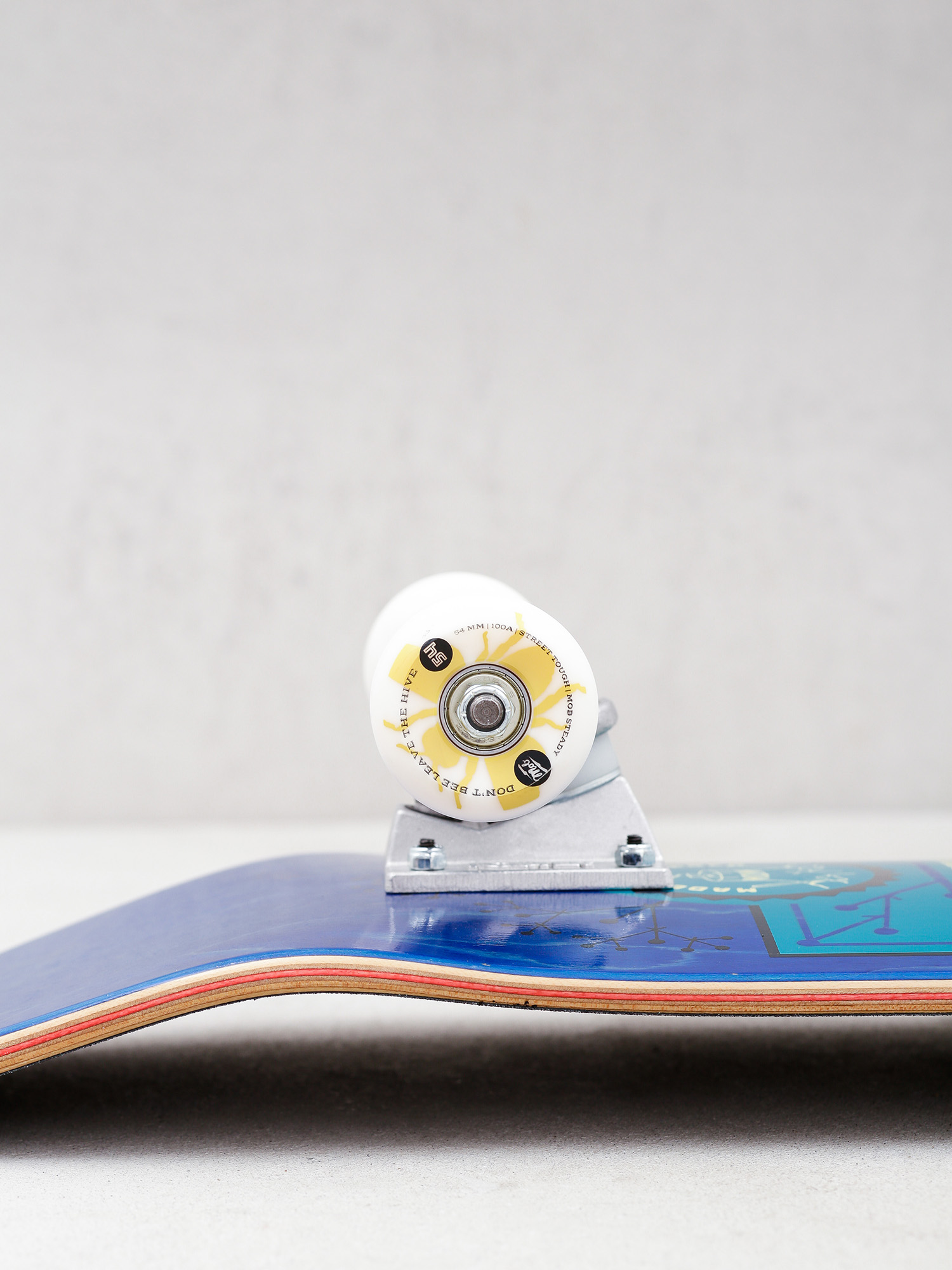 Deskorolka Mob Skateboards Bee (blue)