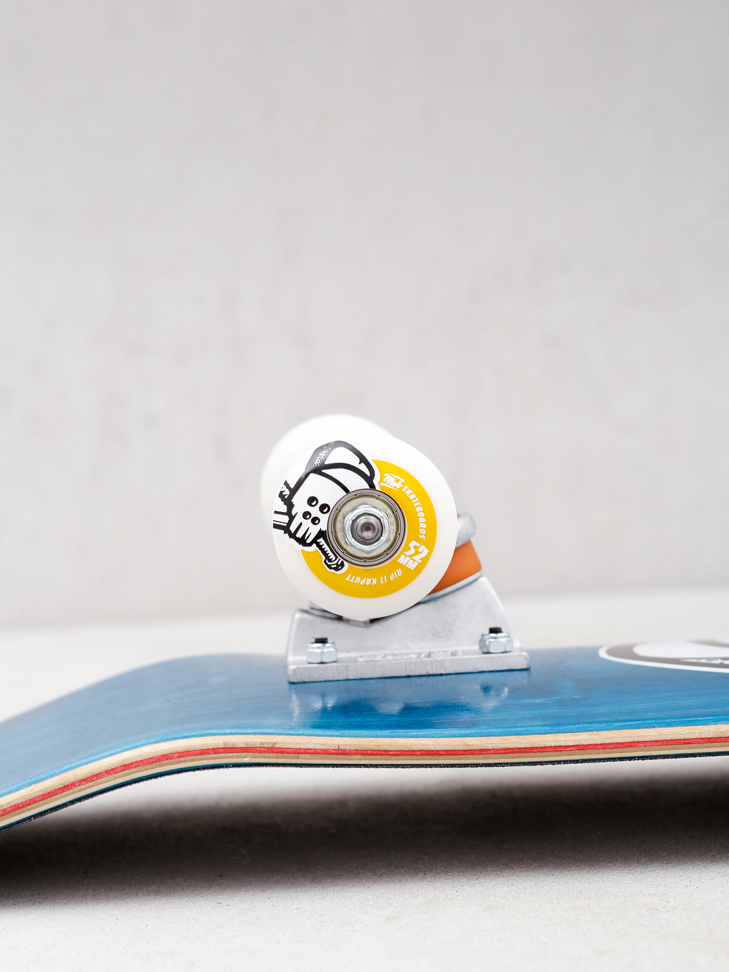 Deskorolka Mob Skateboards Skull (teal)