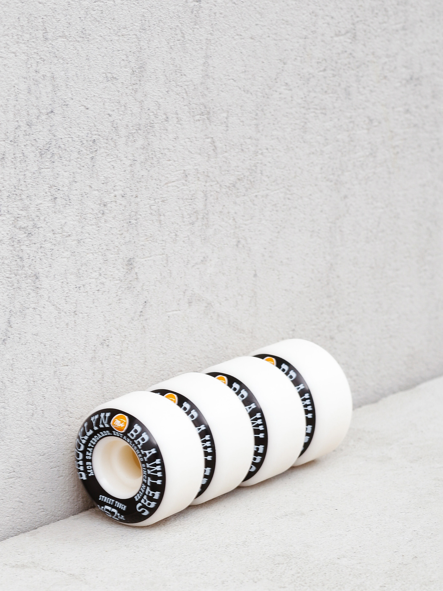 Kółka Mob Skateboards Brooklyn Brawlers (white/black/orange)