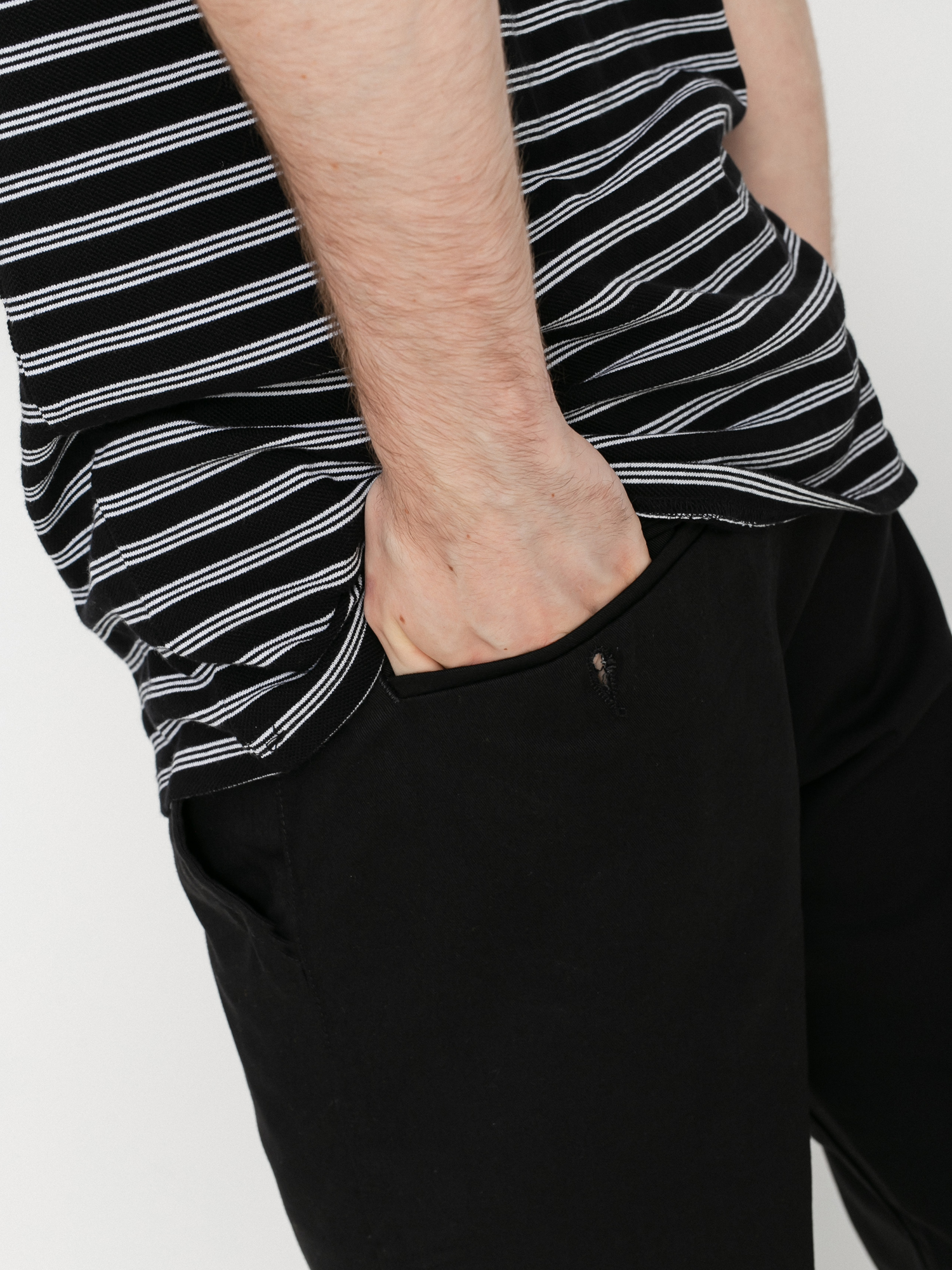 Spodnie Vans Authentic Chino Relaxed (black)