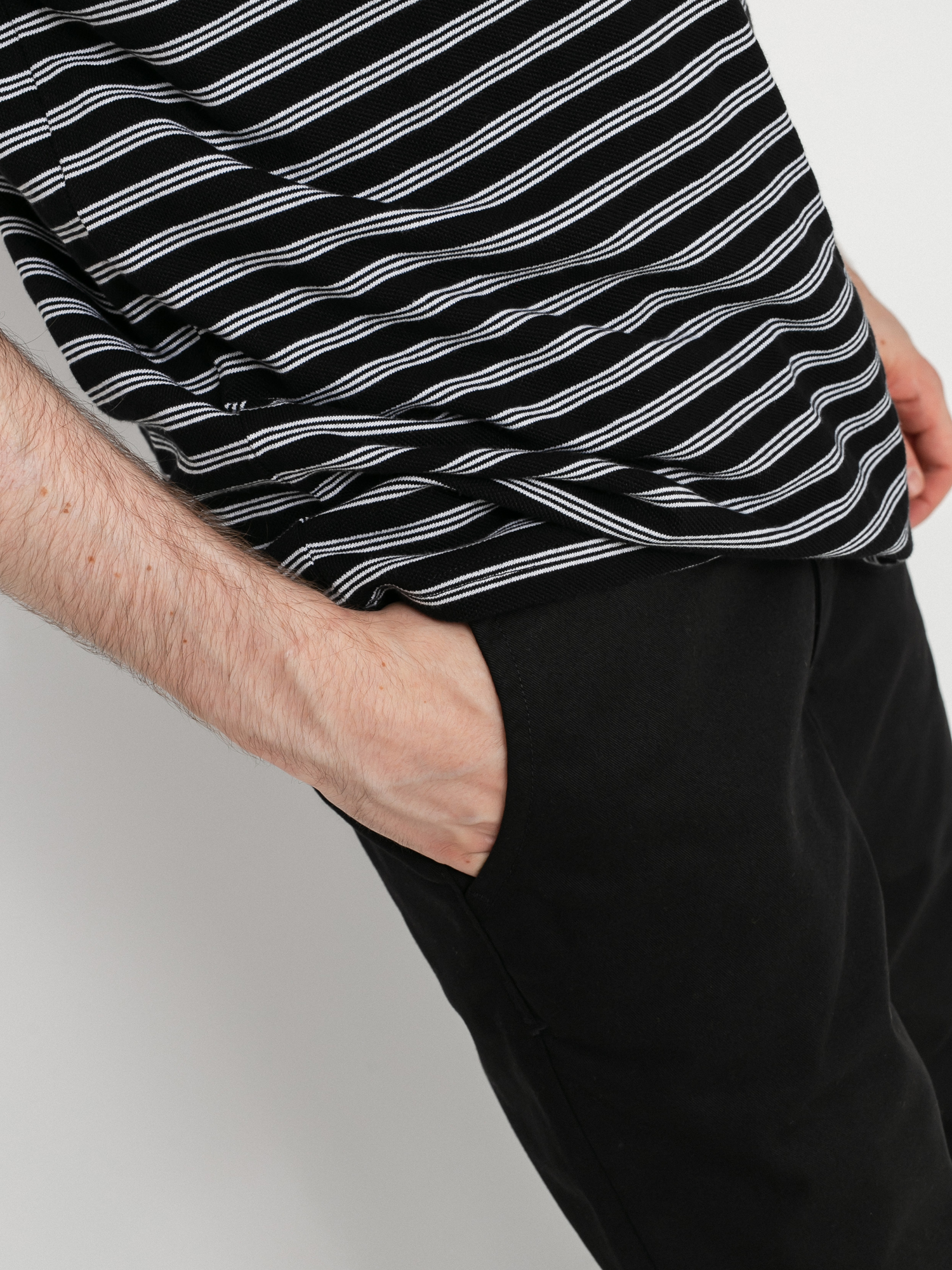 Spodnie Vans Authentic Chino Relaxed (black)