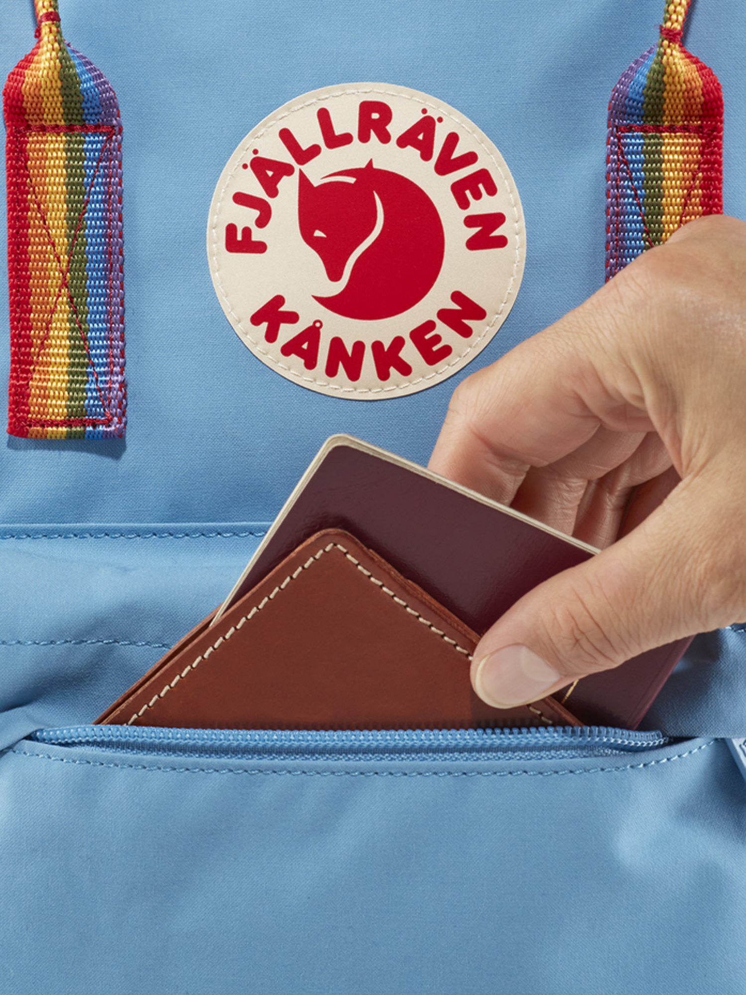 Plecak Fjallraven Kanken Rainbow (air blue/rainbow pattern)