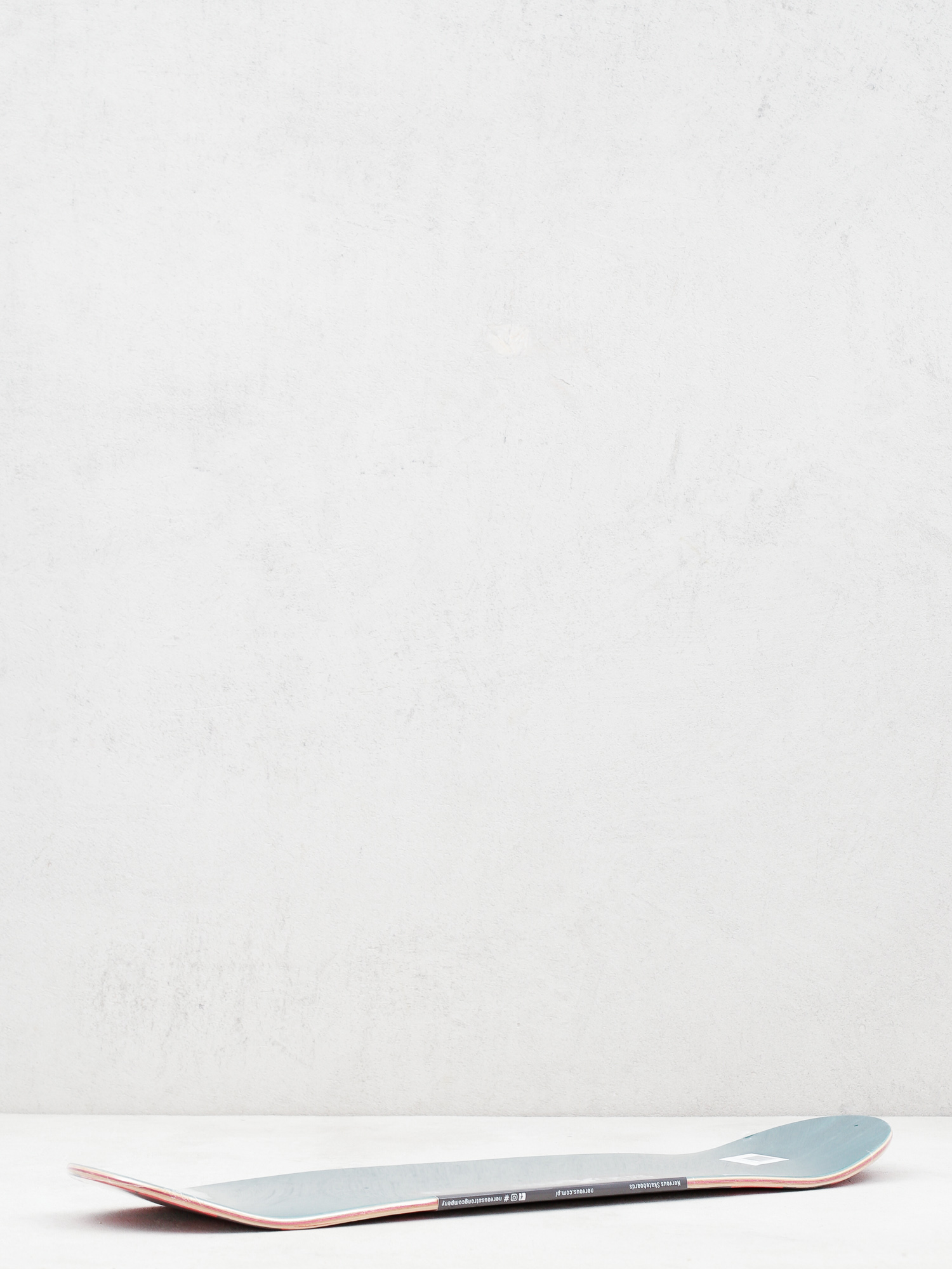 Deck Nervous Checker (red)