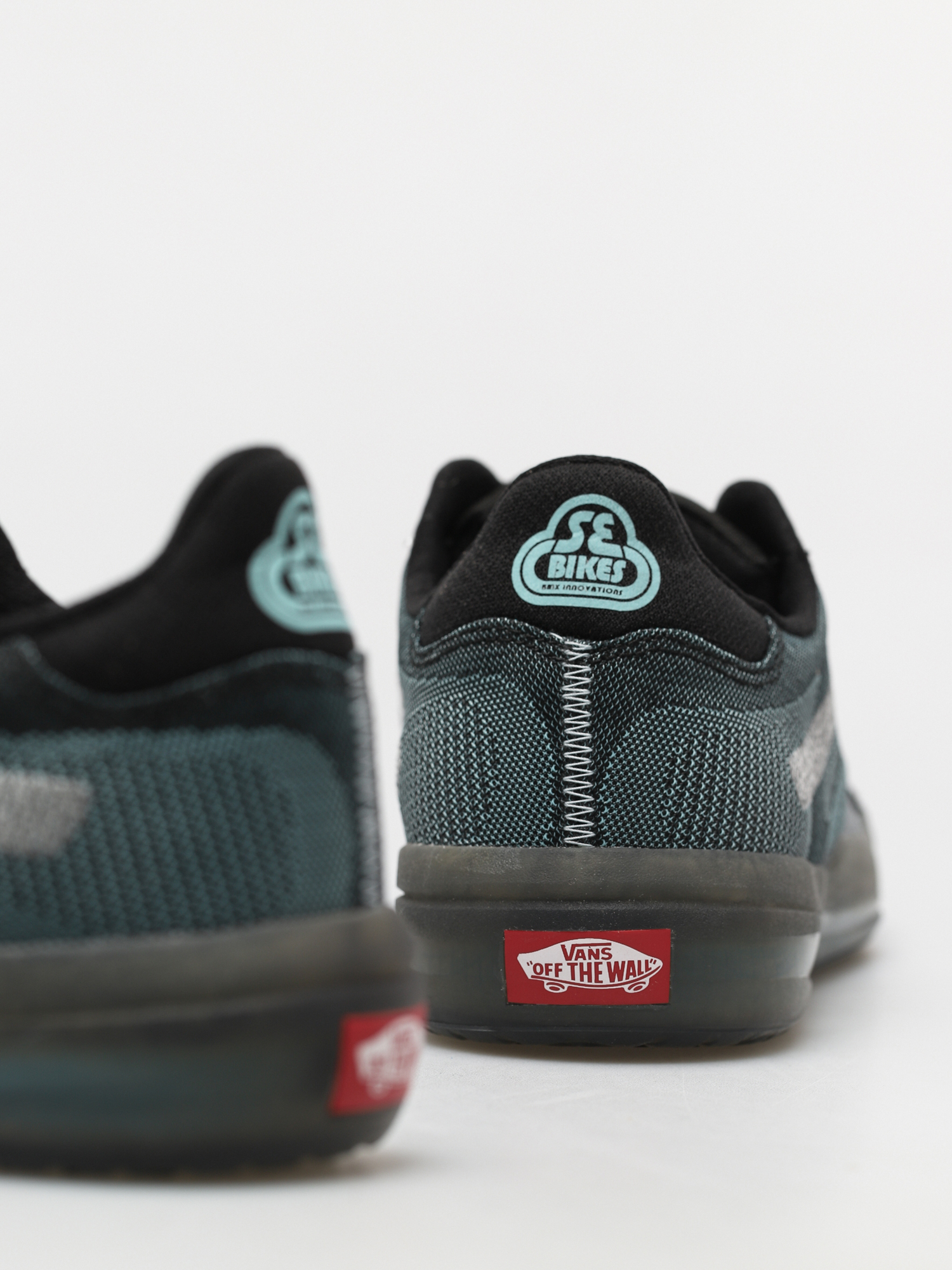 Buty Vans Evdnt Ultimatewaffle (se bikes/black/plume)
