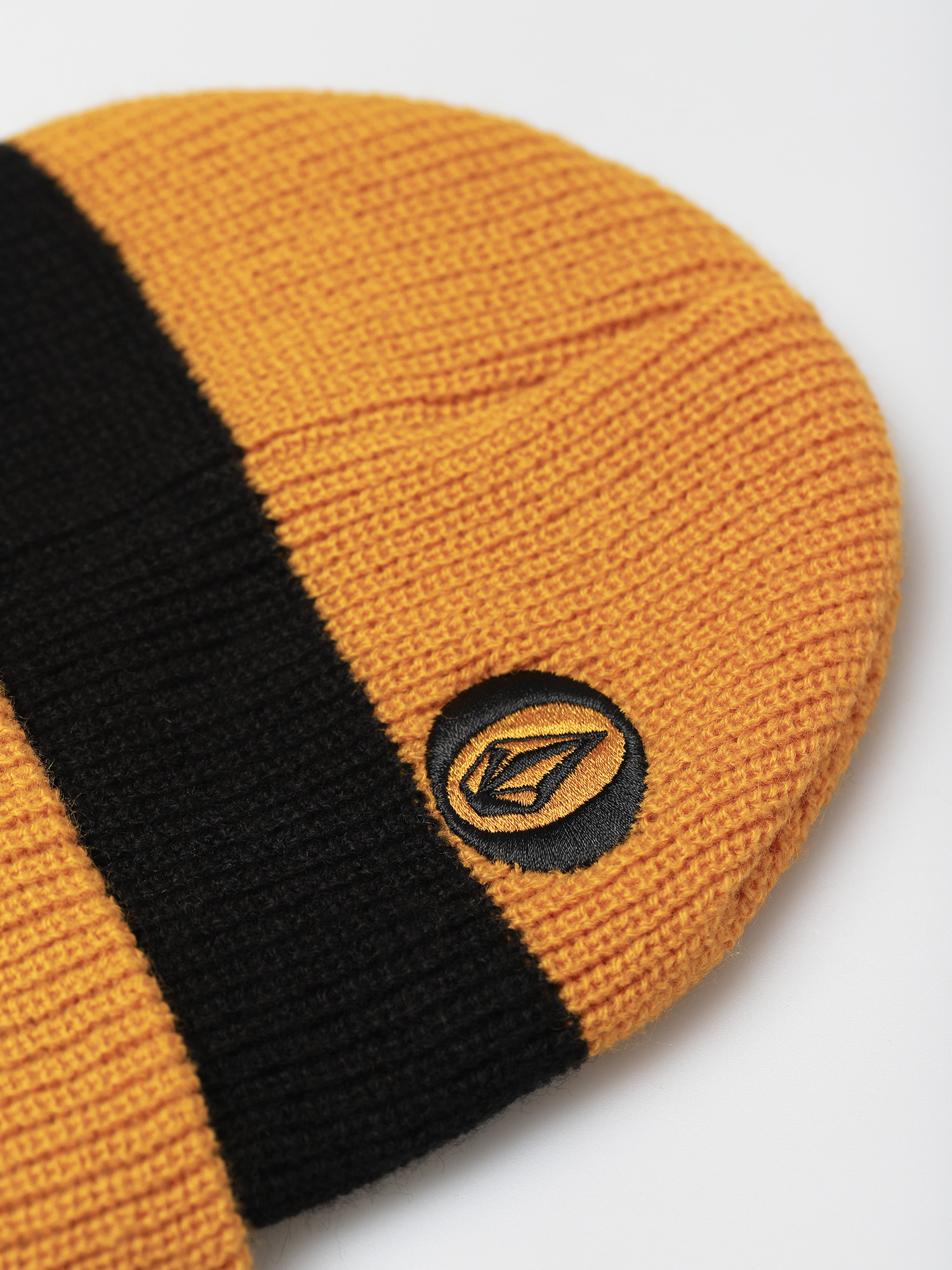 Czapka zimowa Volcom Ttt Beanie (resin gold)