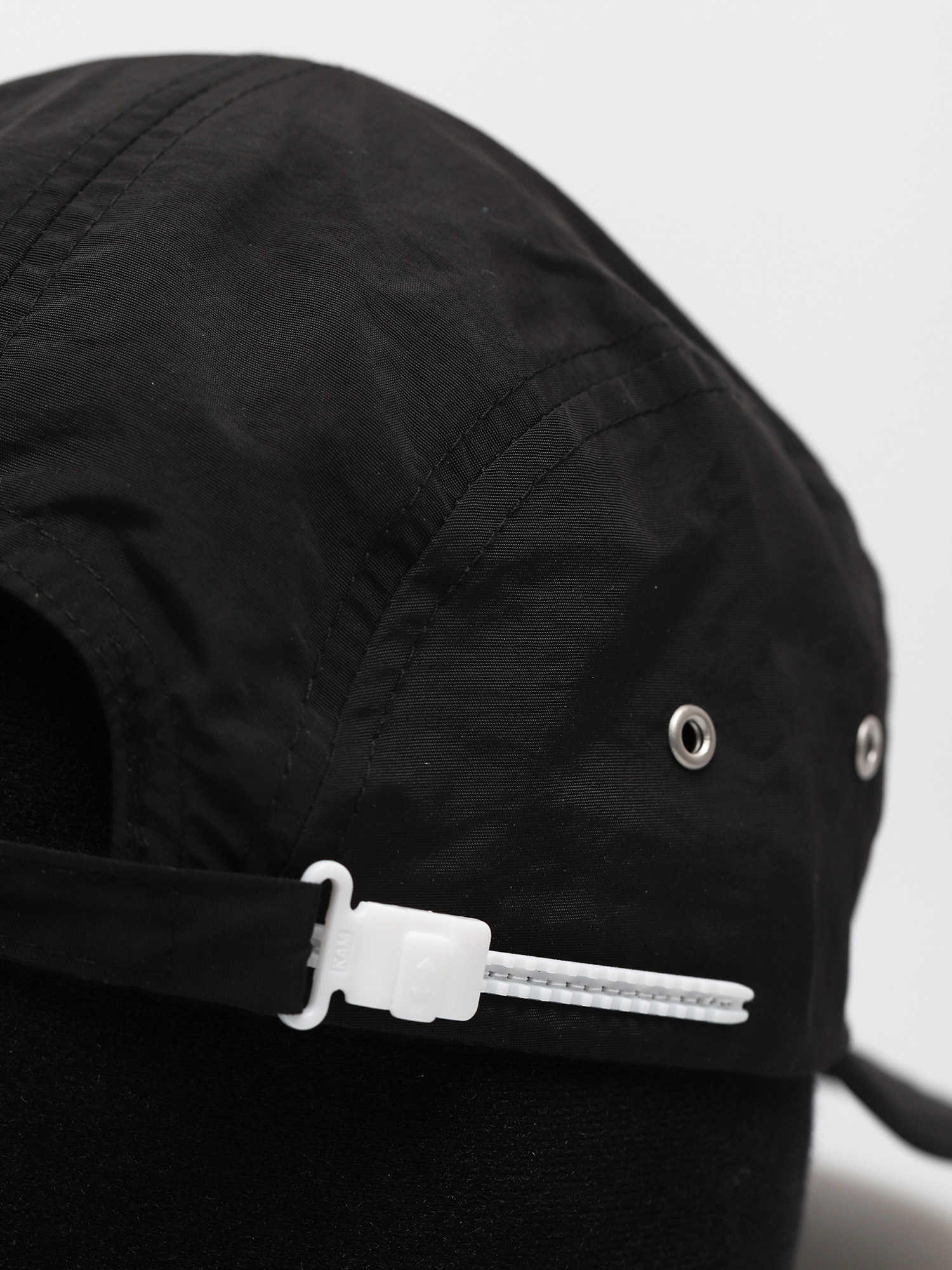 Czapka z daszkiem Helas Chroma (black)