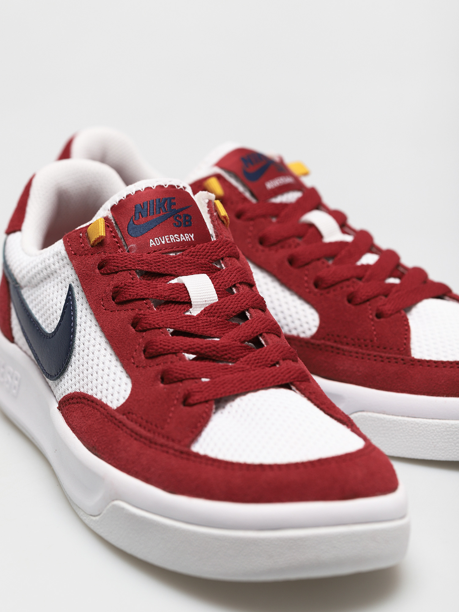 Buty Nike SB Adversary (pomegranate/midnight navy pollen white)
