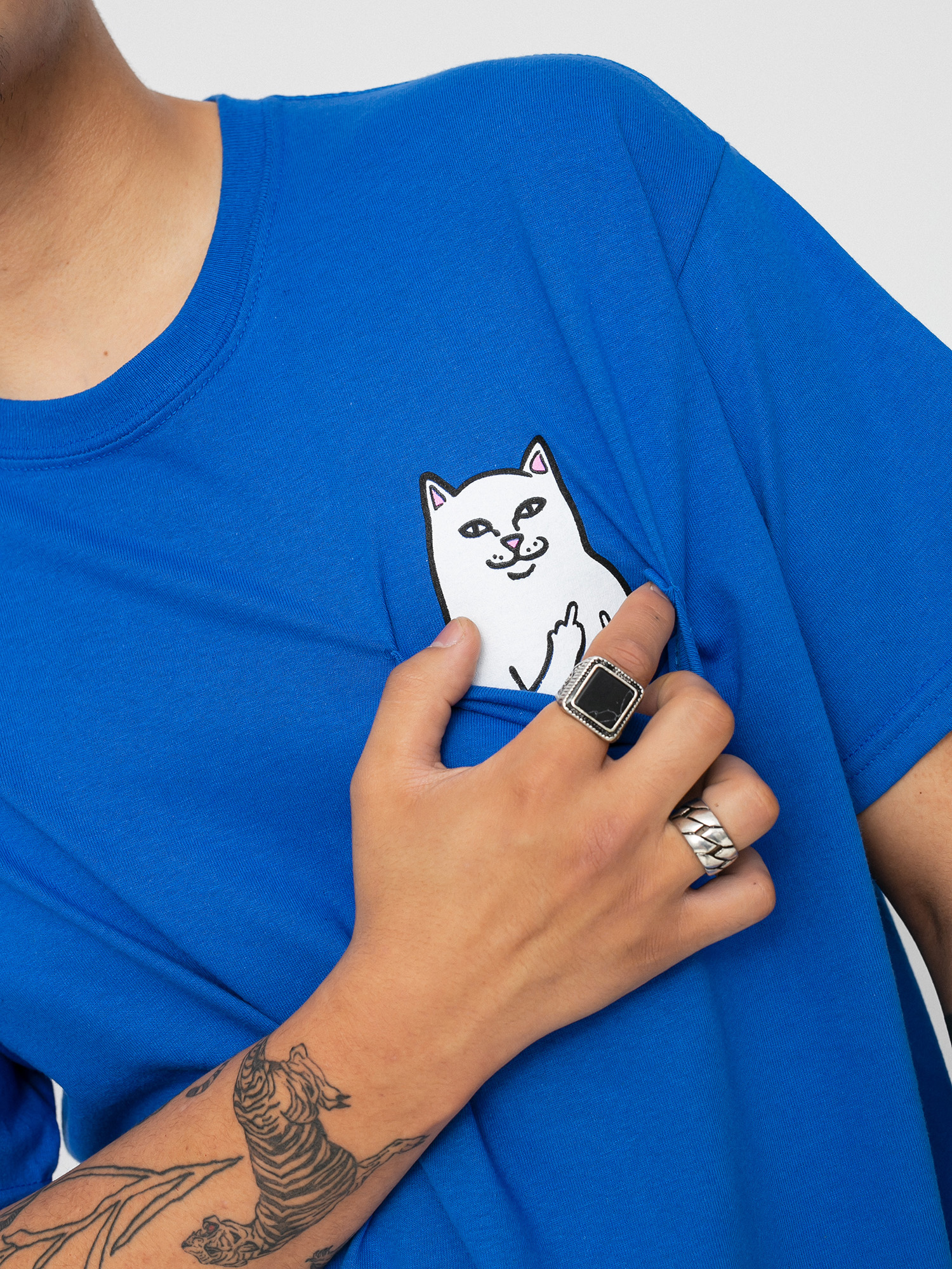 T-shirt RipNDip Lord Nermal Pocket (royal)