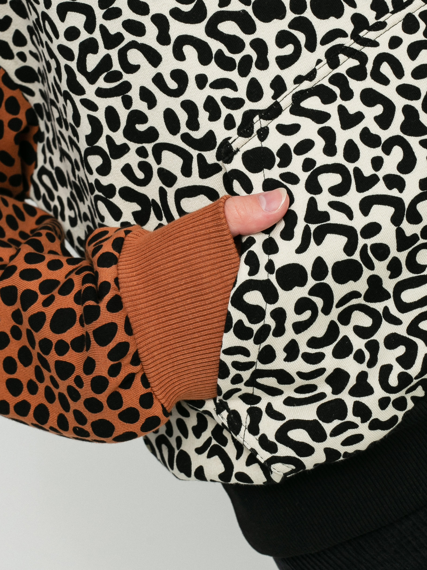 Bluza z kapturem Vans Wild Patchwork HD Wmn (animal patchwork)