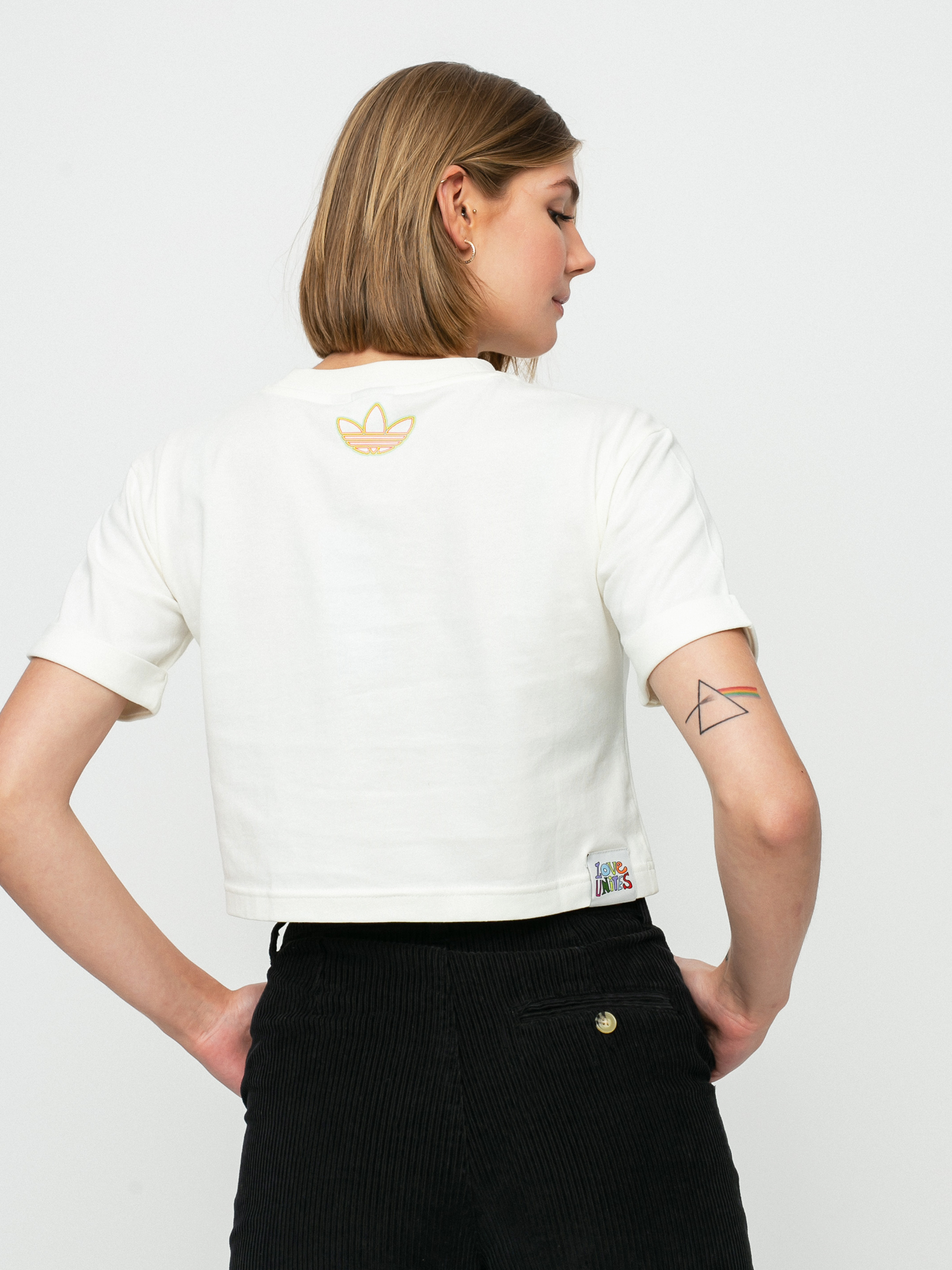 T-shirt adidas Originals Love Unites Crop Wmn (owhite/multco)