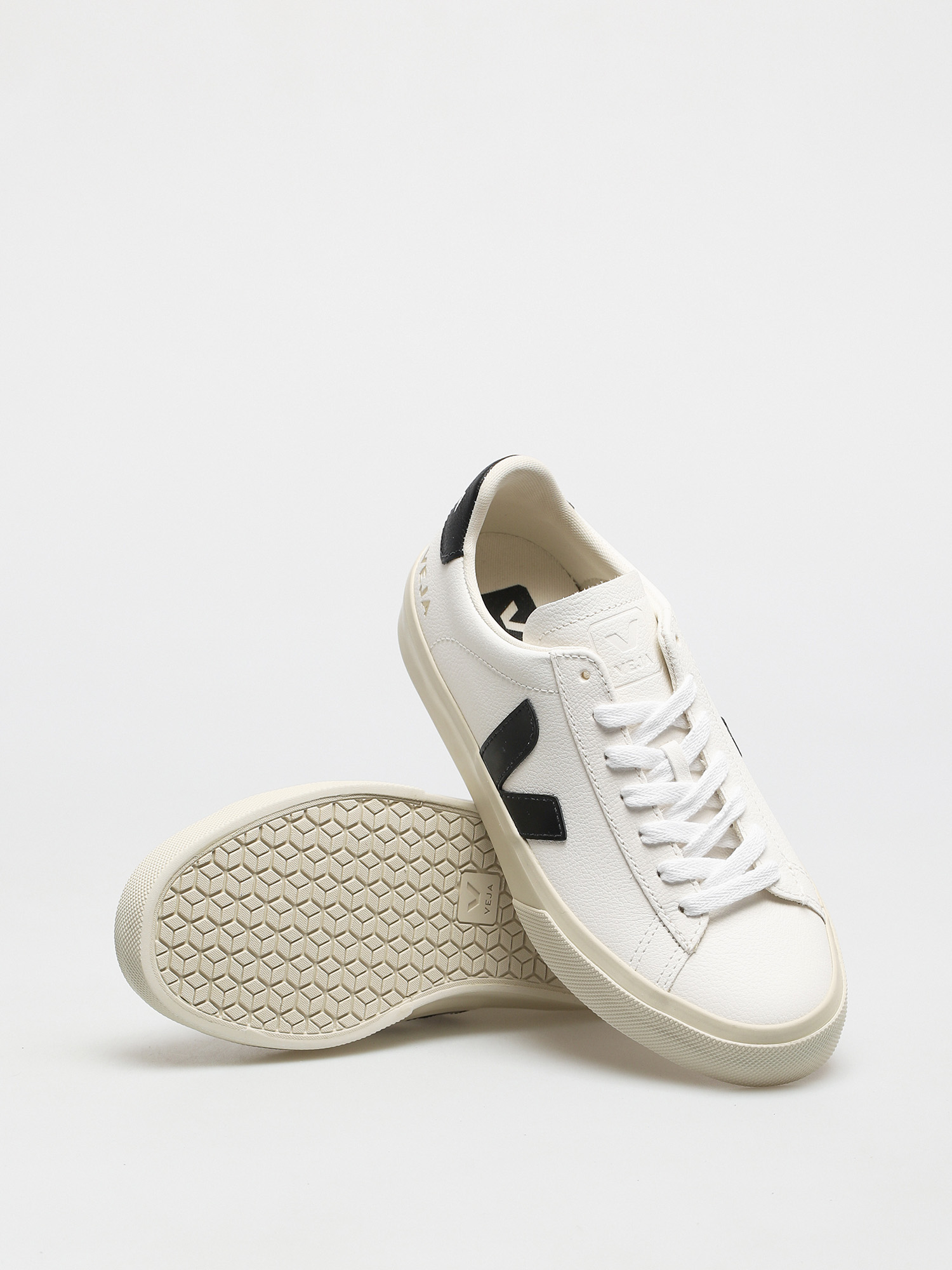 Buty Veja Campo Wmn (chromefree leather white black)