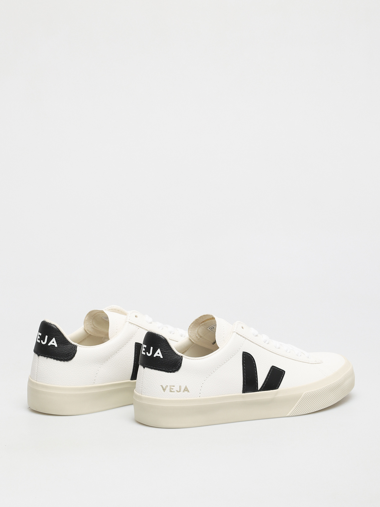 Buty Veja Campo Wmn (chromefree leather white black)