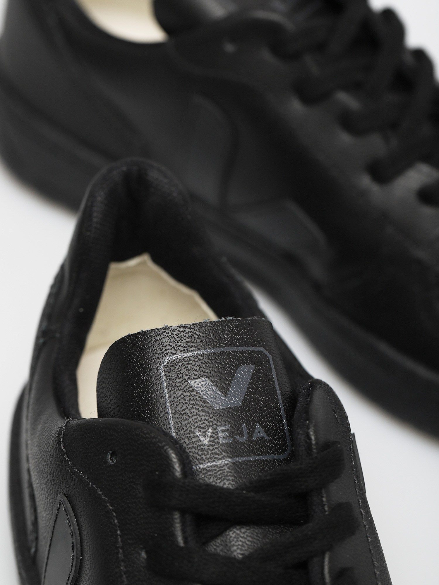 Buty Veja V 10 (cwl black black sole)