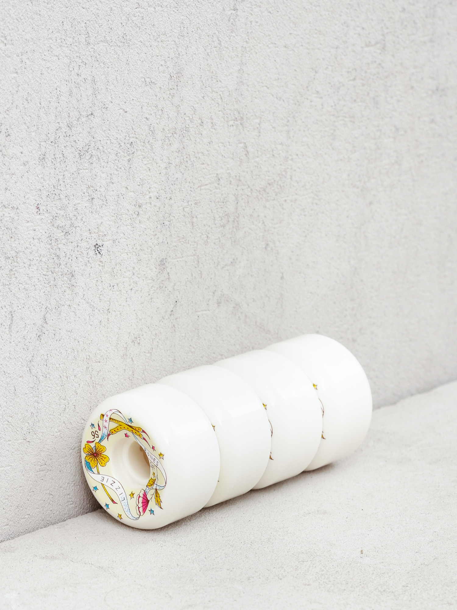 Kółka Bones Armanto Lucky Charms SPF P5 Sidecut 84B (white)