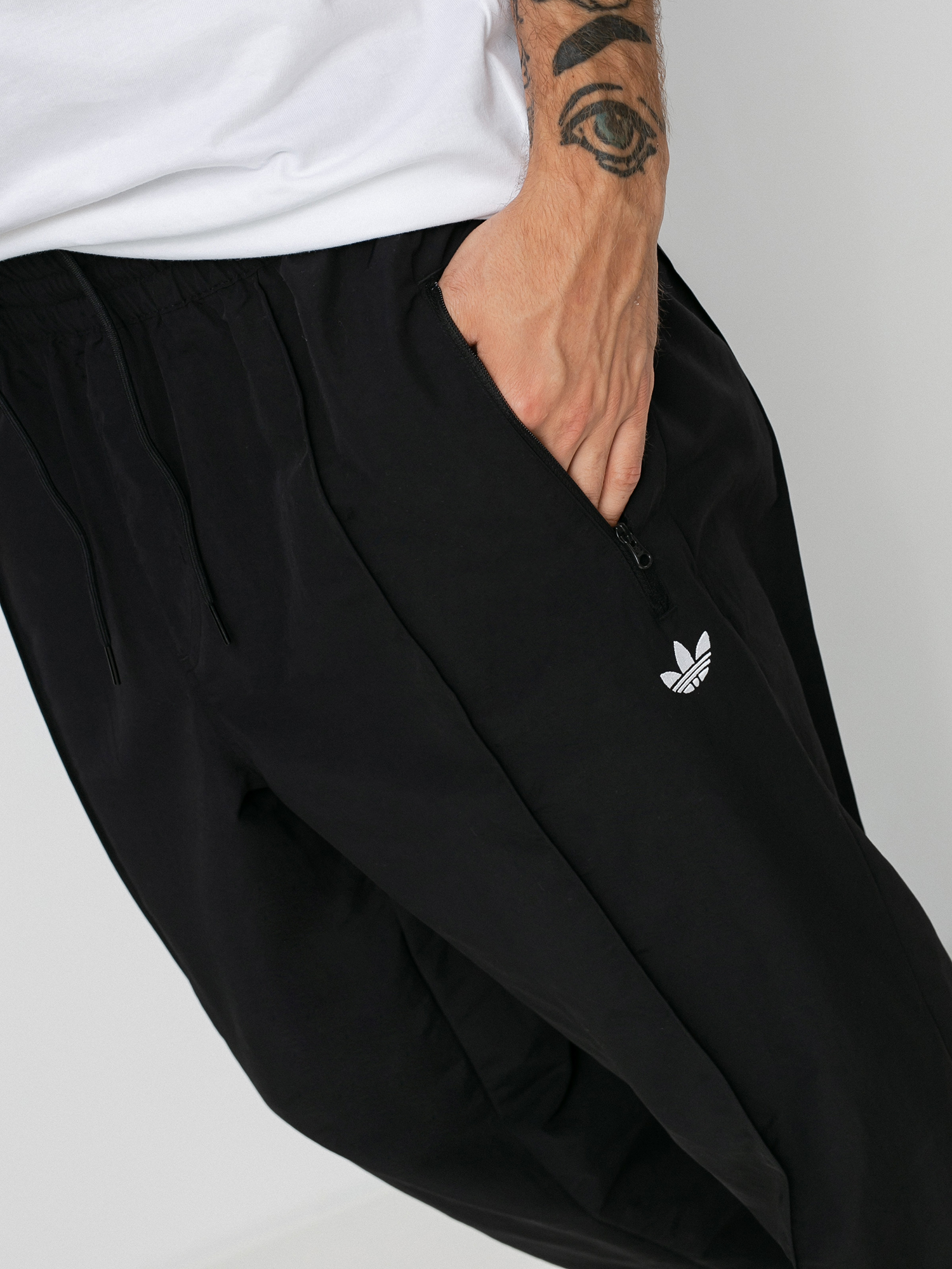 Spodnie adidas Pintuck (black)