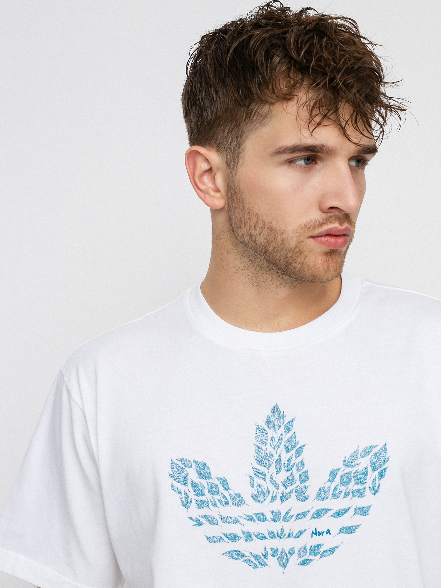 T-shirt adidas Nora G (white/sonaqu)
