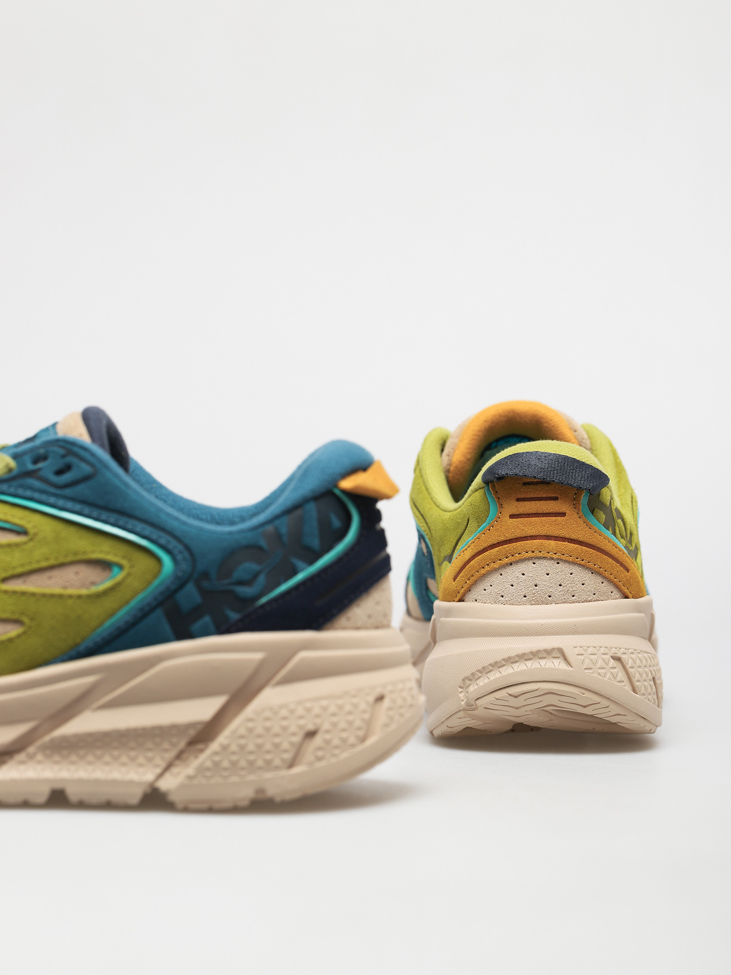 Buty Hoka One One Clifton L Suede (multi/shifting sand)