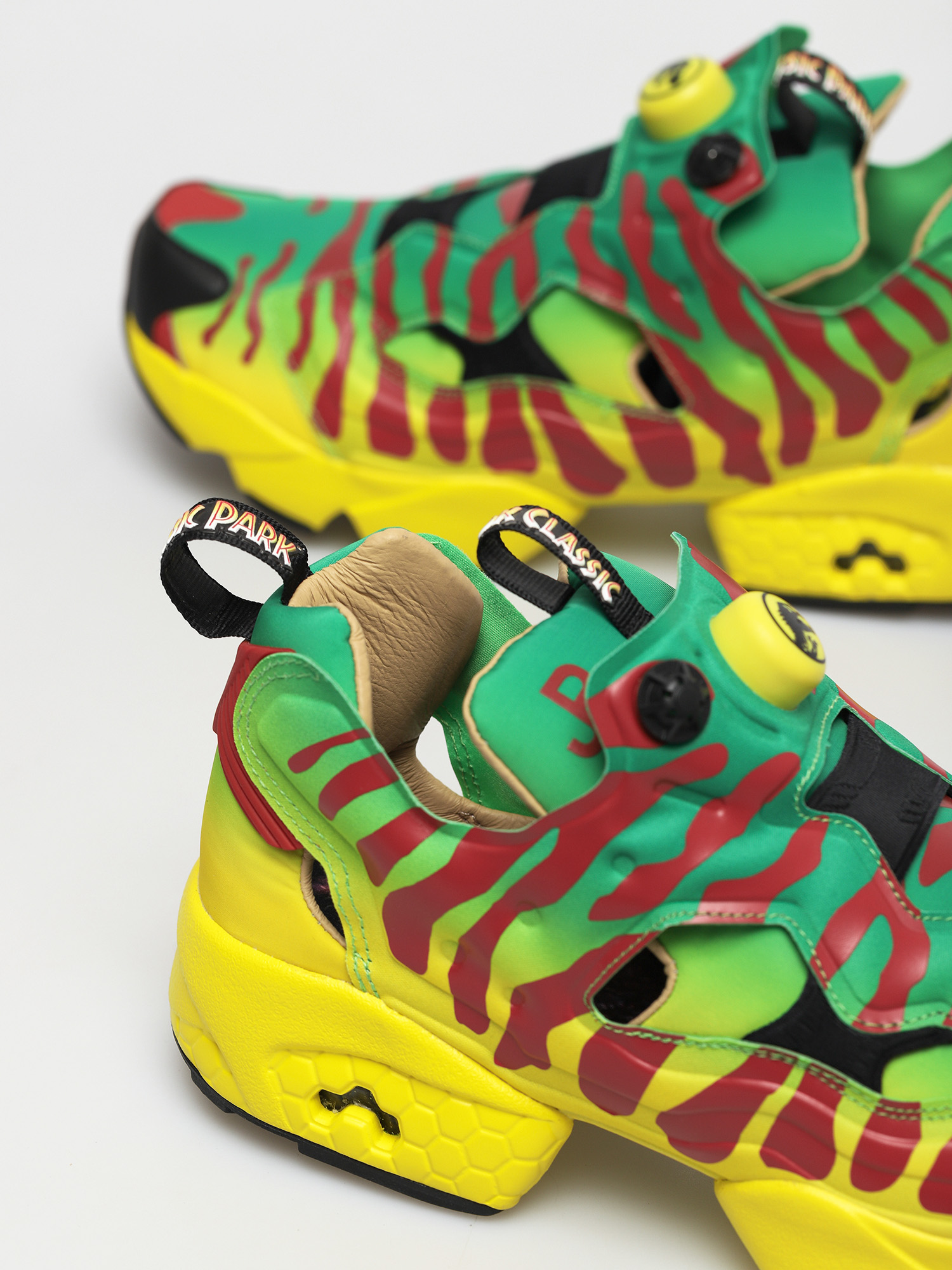 Buty Reebok X Jurassic Park Instapump Fury Og (goagrn/legacr/black)