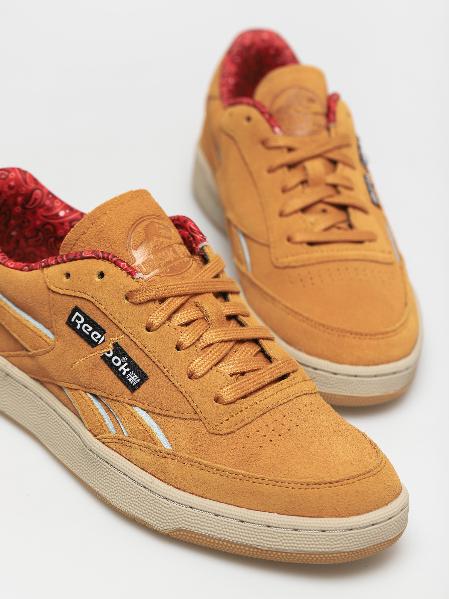 Buty Reebok X Jurassic Park Club C (ricoch/panton/panton)