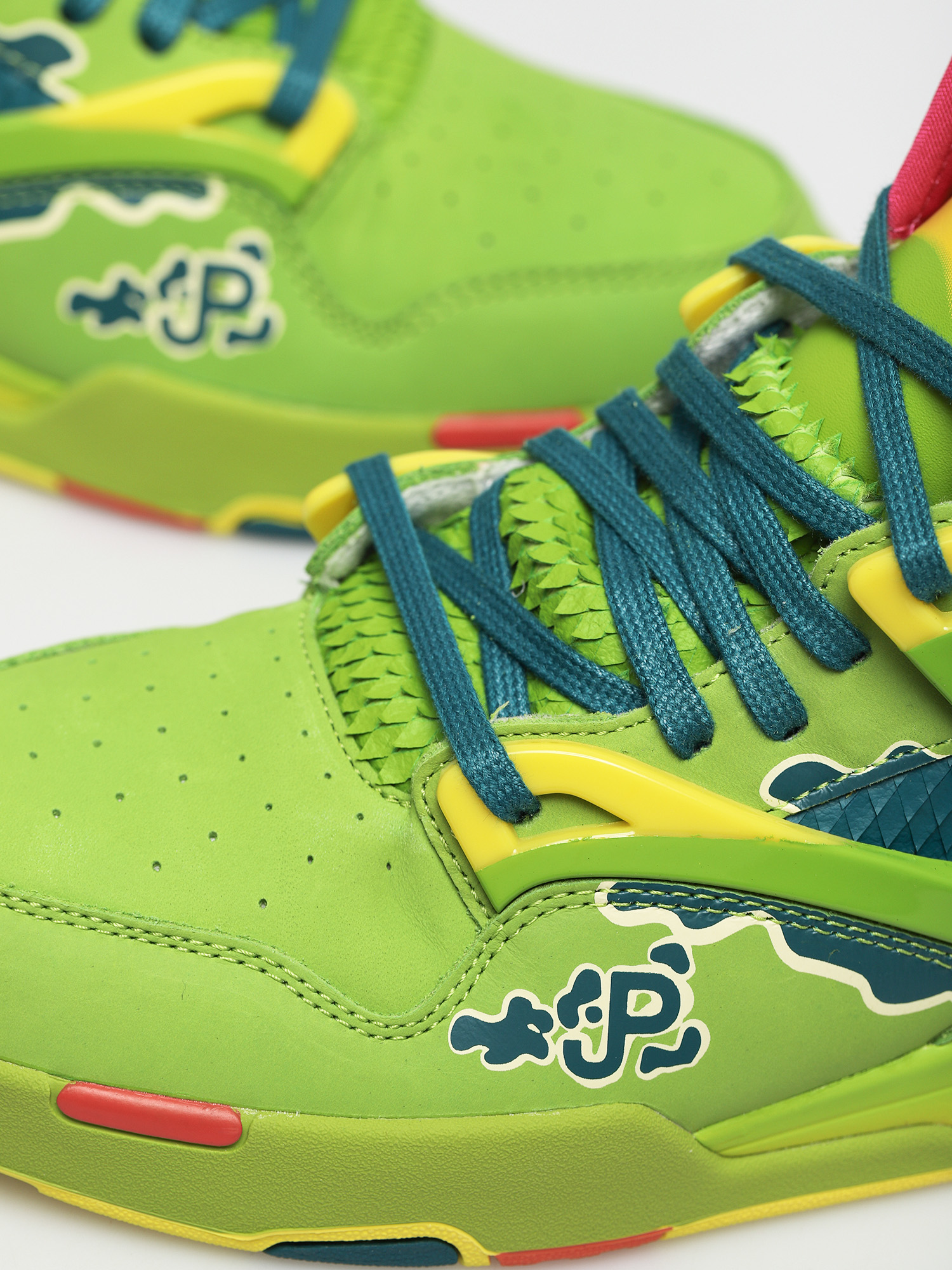 Buty Reebok X Jurassic Park Pump Omni Zone II (ultim/hertea/stiyel)