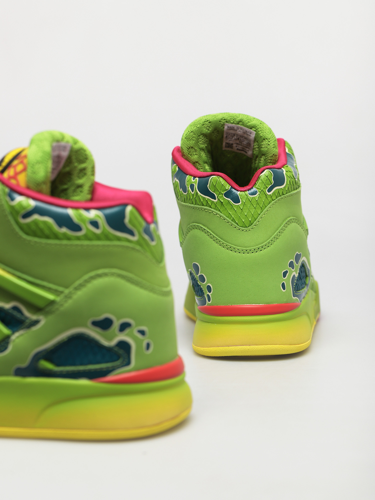Buty Reebok X Jurassic Park Pump Omni Zone II (ultim/hertea/stiyel)