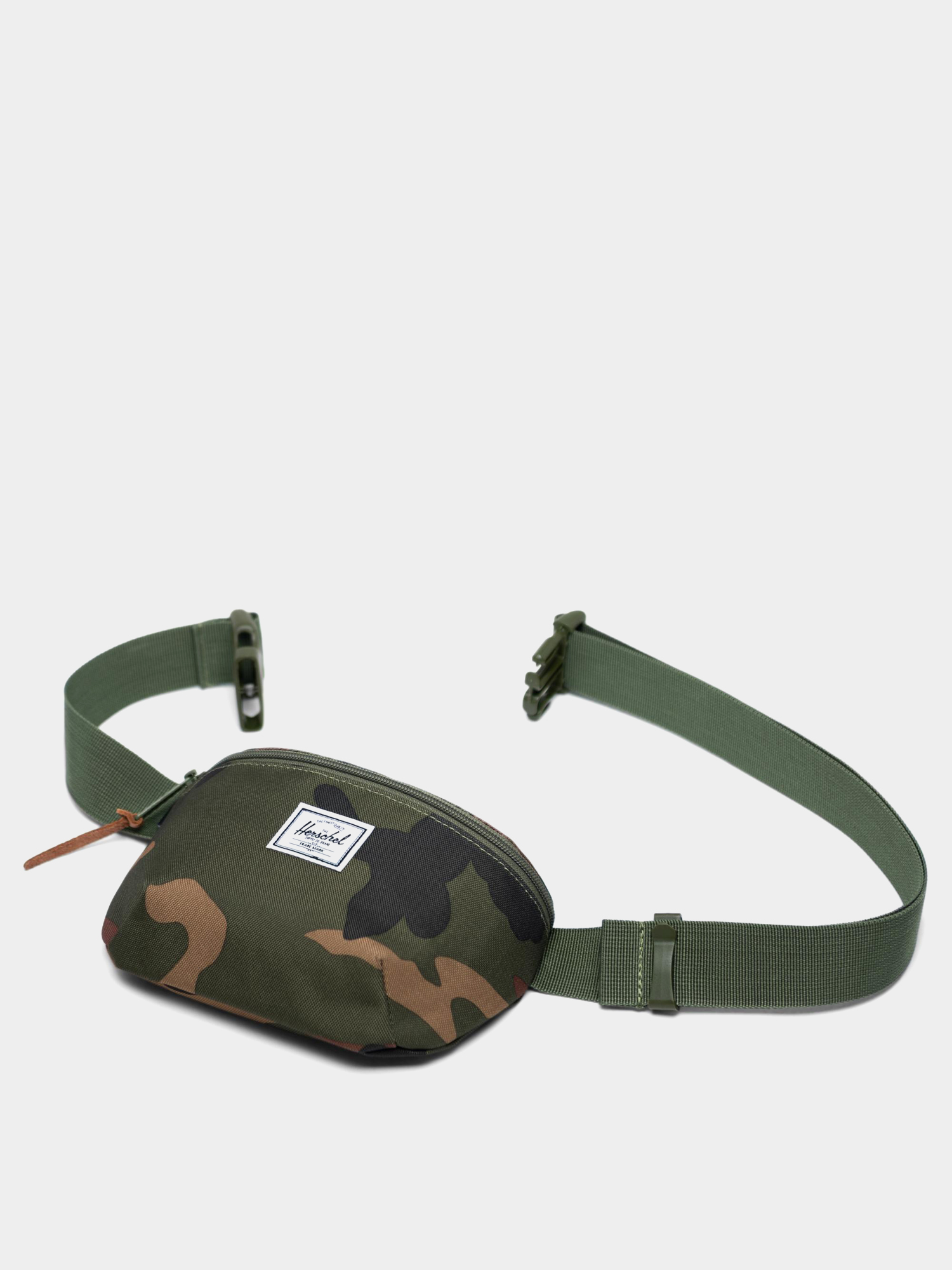 Nerka Herschel Supply Co. Fourteen (woodland camo)