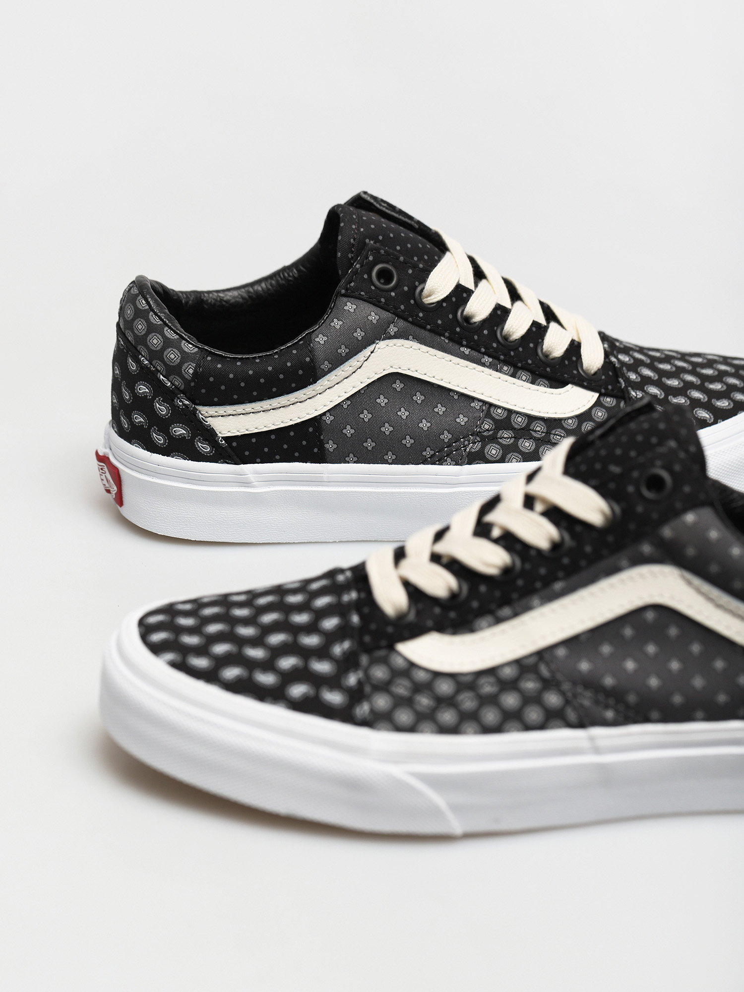 Buty Vans Old Skool (tieprintptchwrk/blktrwht)