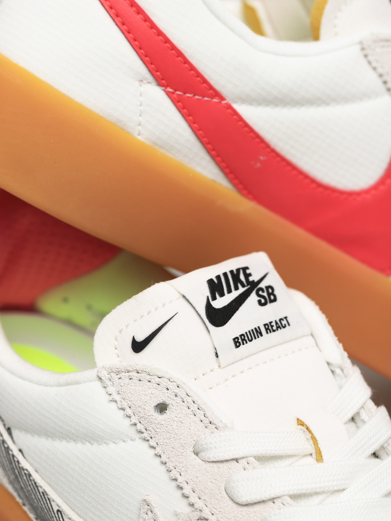 Buty Nike SB Bruin React T (summit white/black bright crimson)