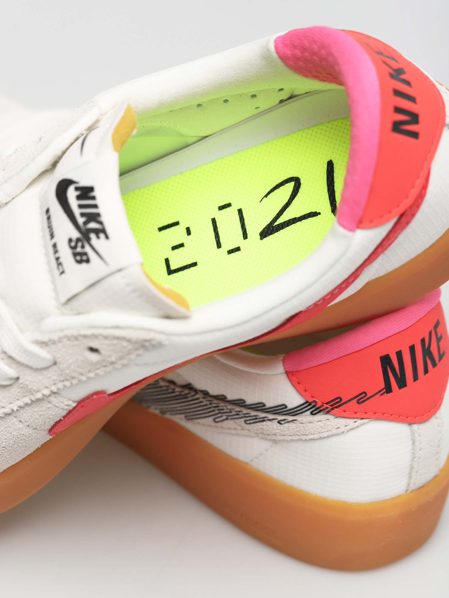 Buty Nike SB Bruin React T (summit white/black bright crimson)